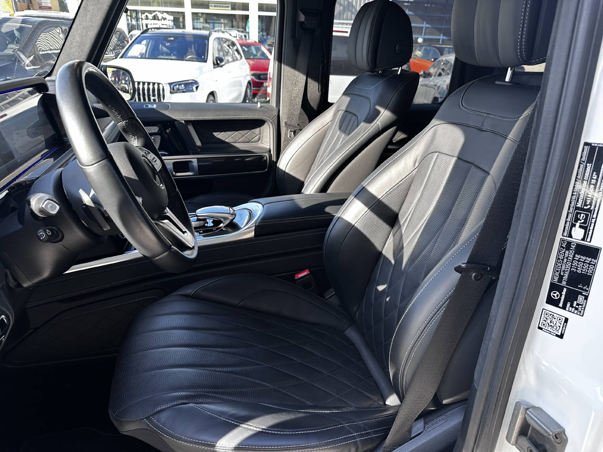 MERCEDES-BENZ G 400 d AMG Line-image-10