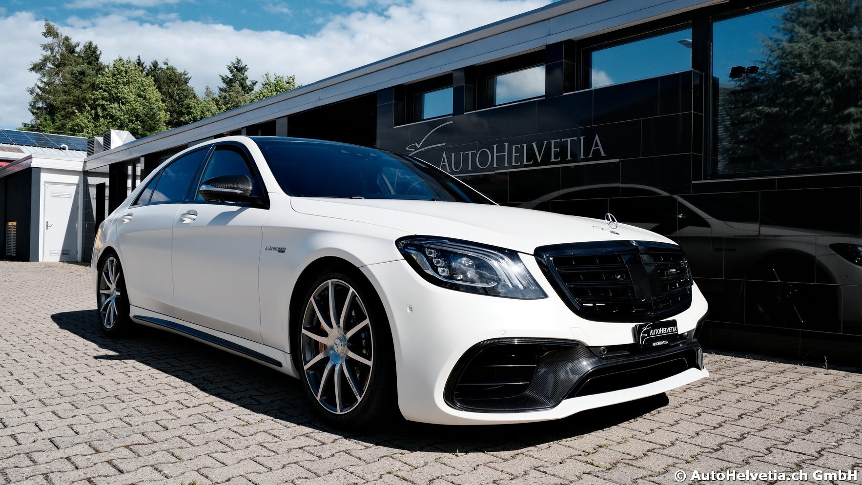 MERCEDES-BENZ S 63 AMG L 4Matic+ 9G-Tronic-showroom-element-1