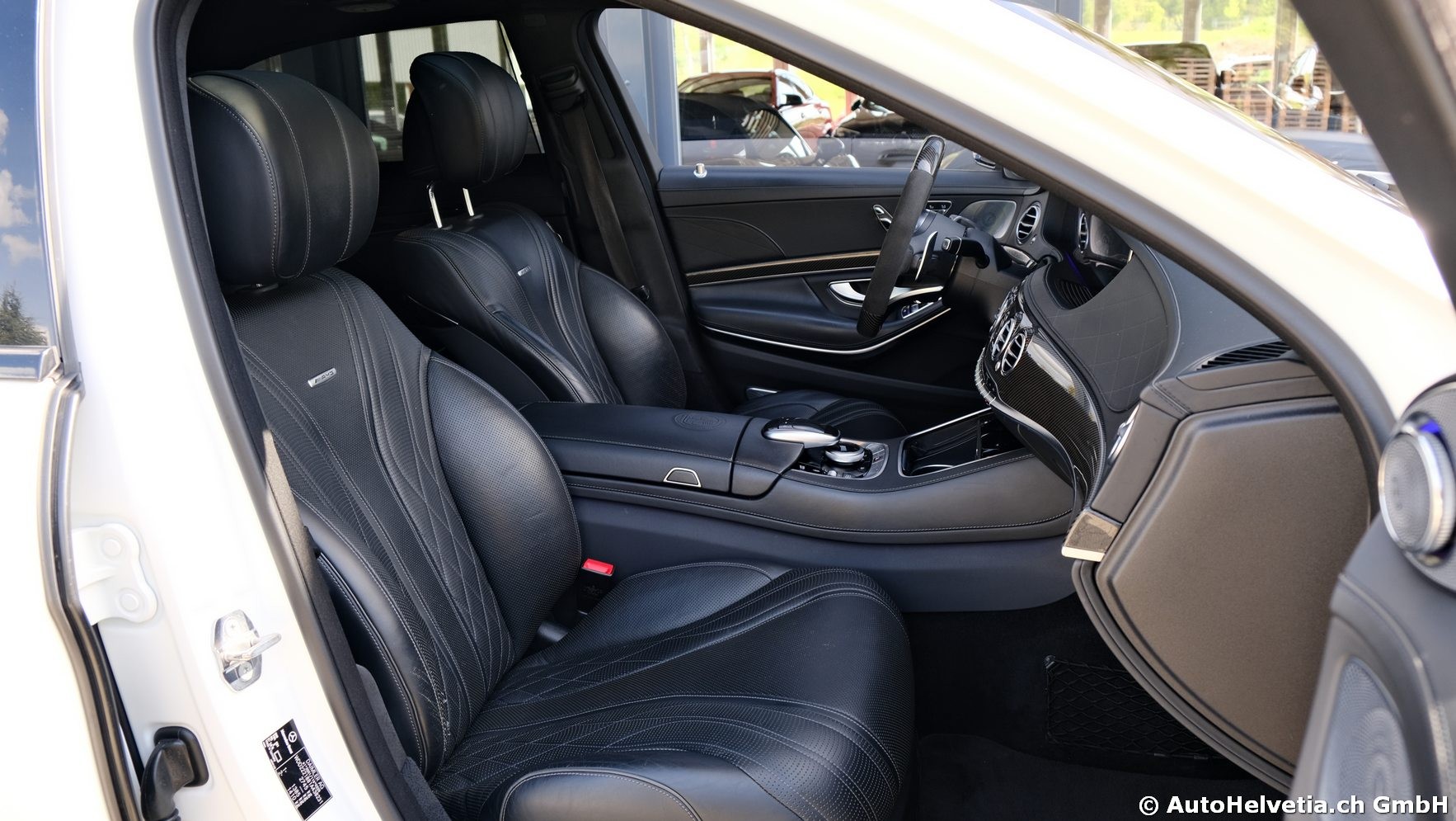 MERCEDES-BENZ S 63 AMG L 4Matic+ 9G-Tronic-image-17