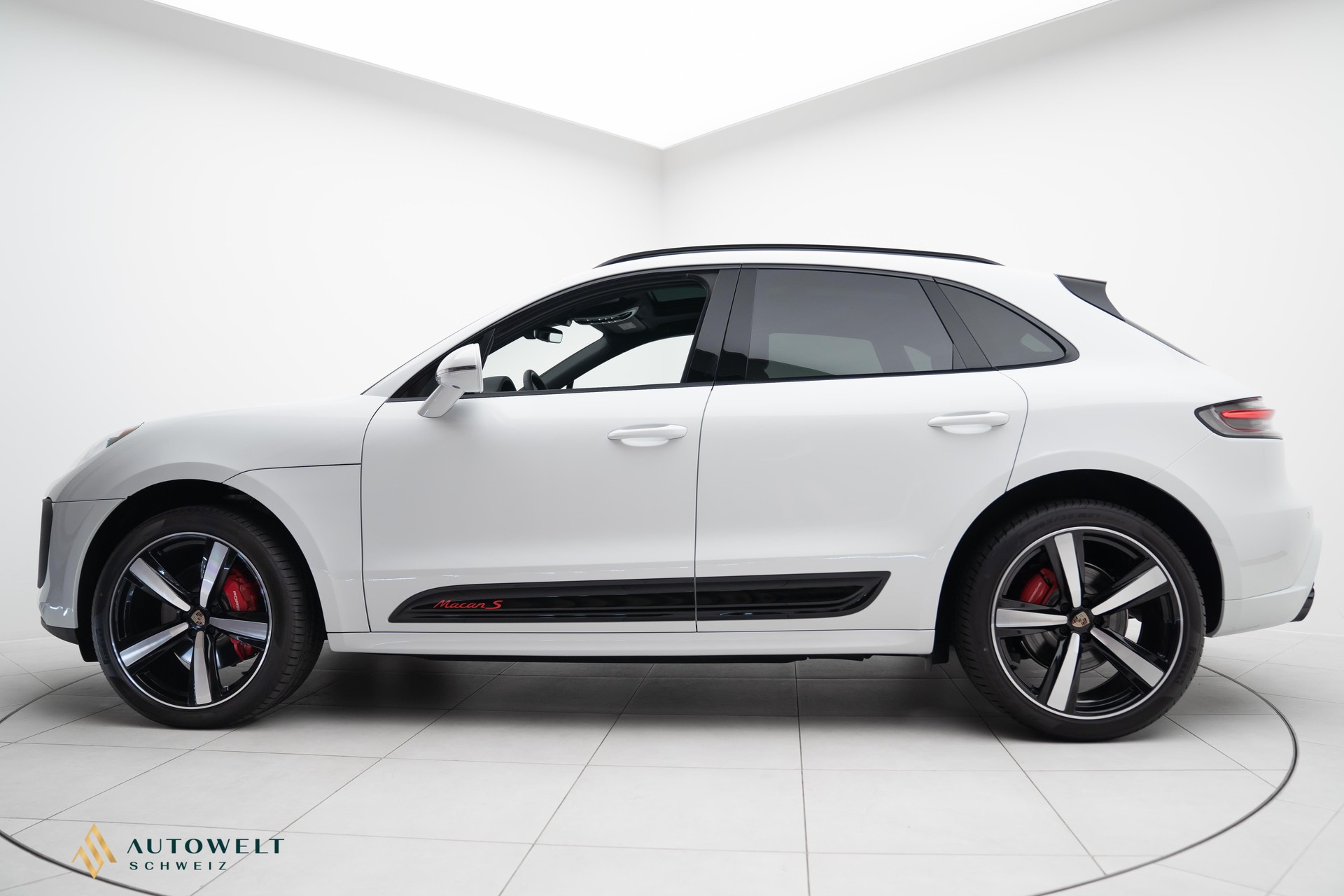 PORSCHE Macan S PDK-showroom-element-1