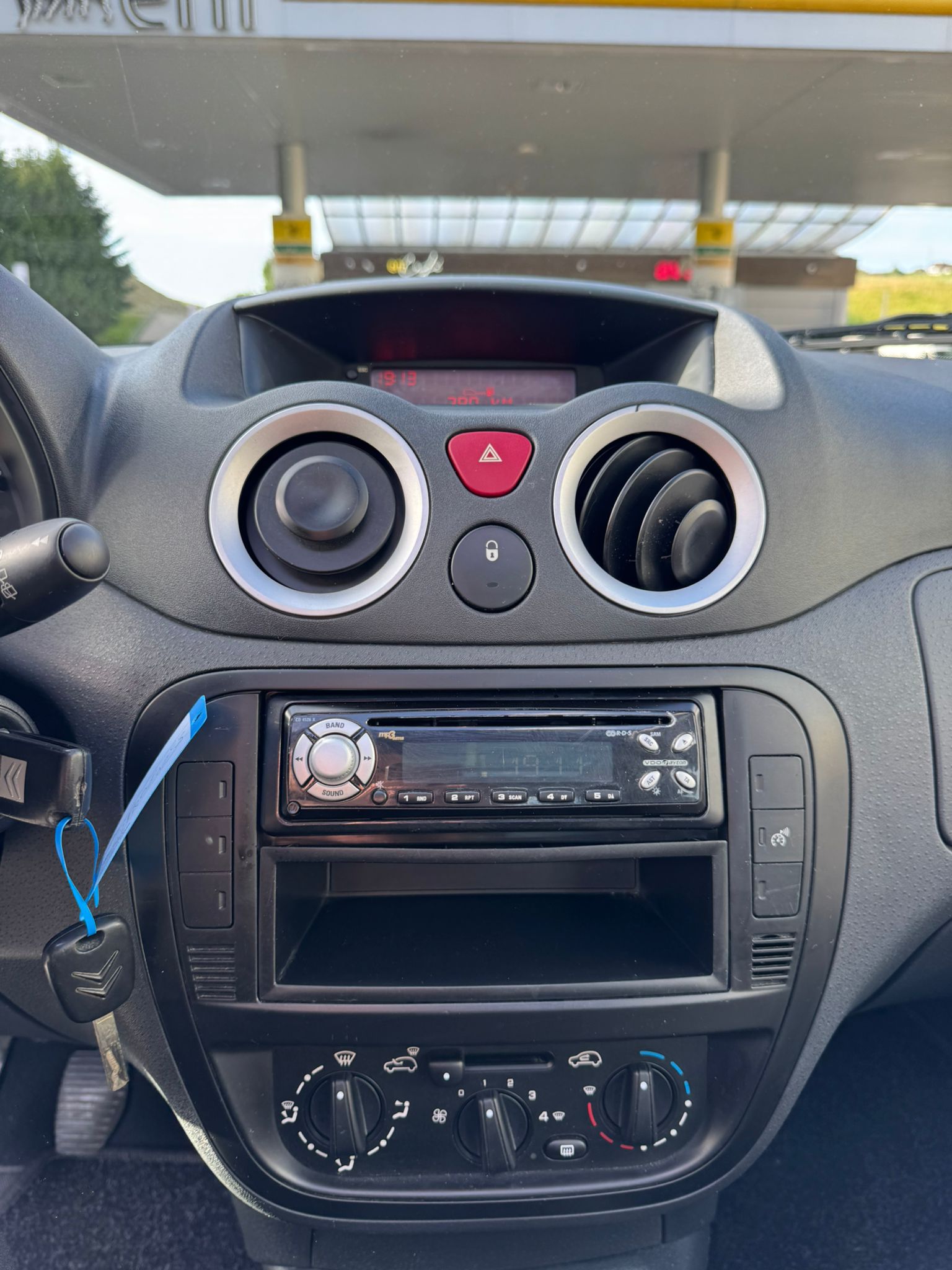 CITROEN C3 1.4i Exclusive-image-12