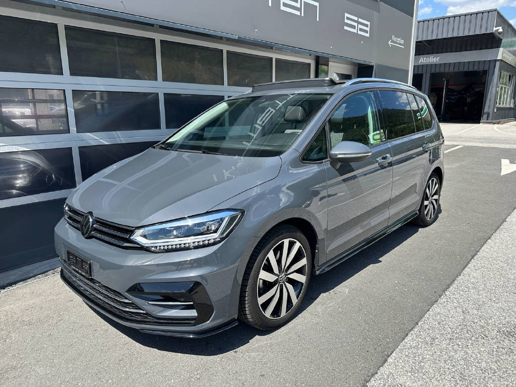 VW Touran 1.5 TSI R-Line DSG 7 Places-showroom-element-1