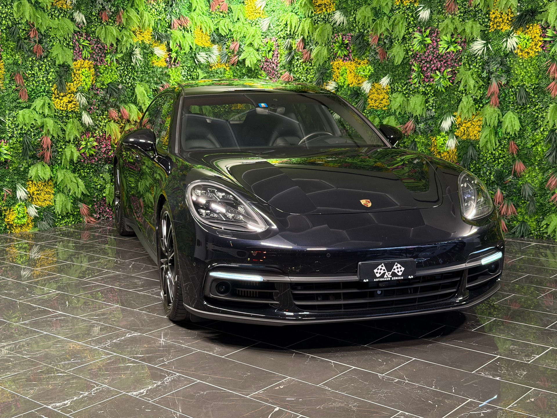PORSCHE Panamera 4 E-Hybrid Sport Turismo PDK-image-2
