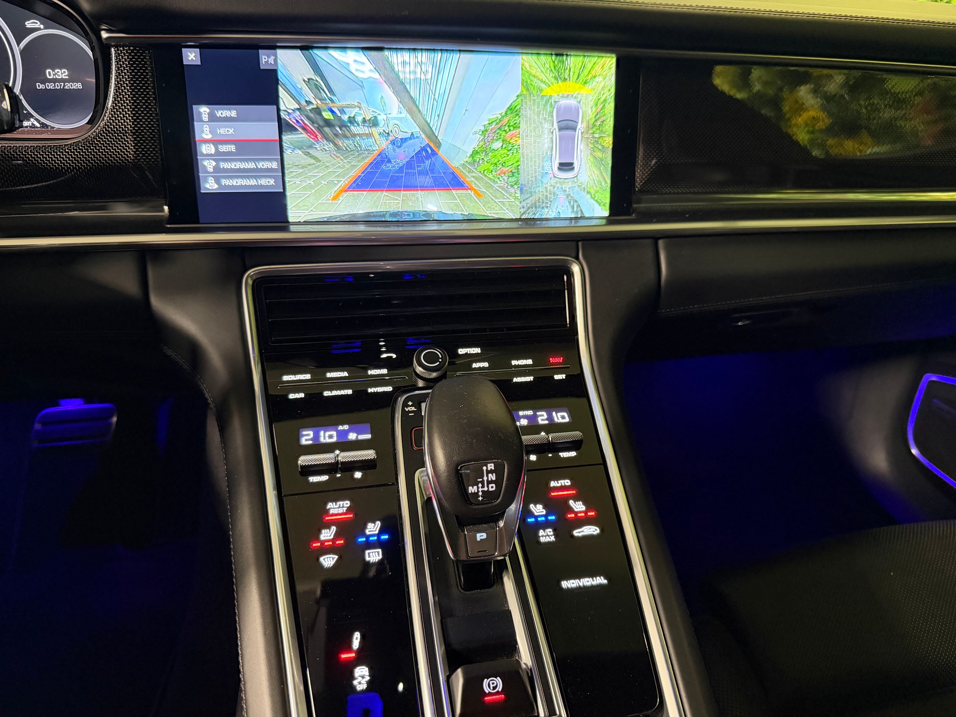 PORSCHE Panamera 4 E-Hybrid Sport Turismo PDK-image-12