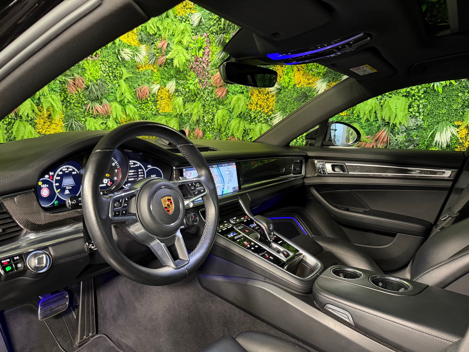 PORSCHE Panamera 4 E-Hybrid Sport Turismo PDK-image-9
