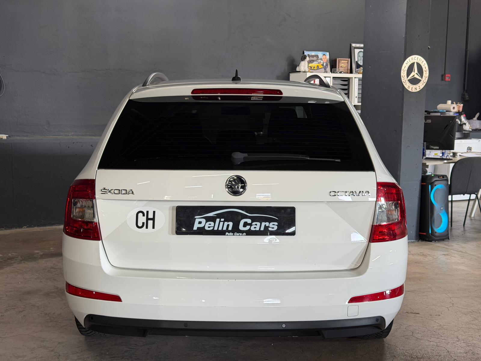 SKODA Octavia Combi 1.6 TDI Ambition White Edition Frisch ab MFK & Frisch ab Service-image-6