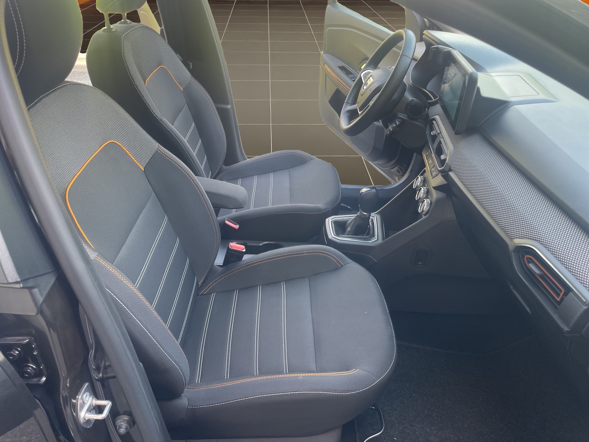 DACIA Sandero Stepway TCe 90 Comfort CVT-image-13