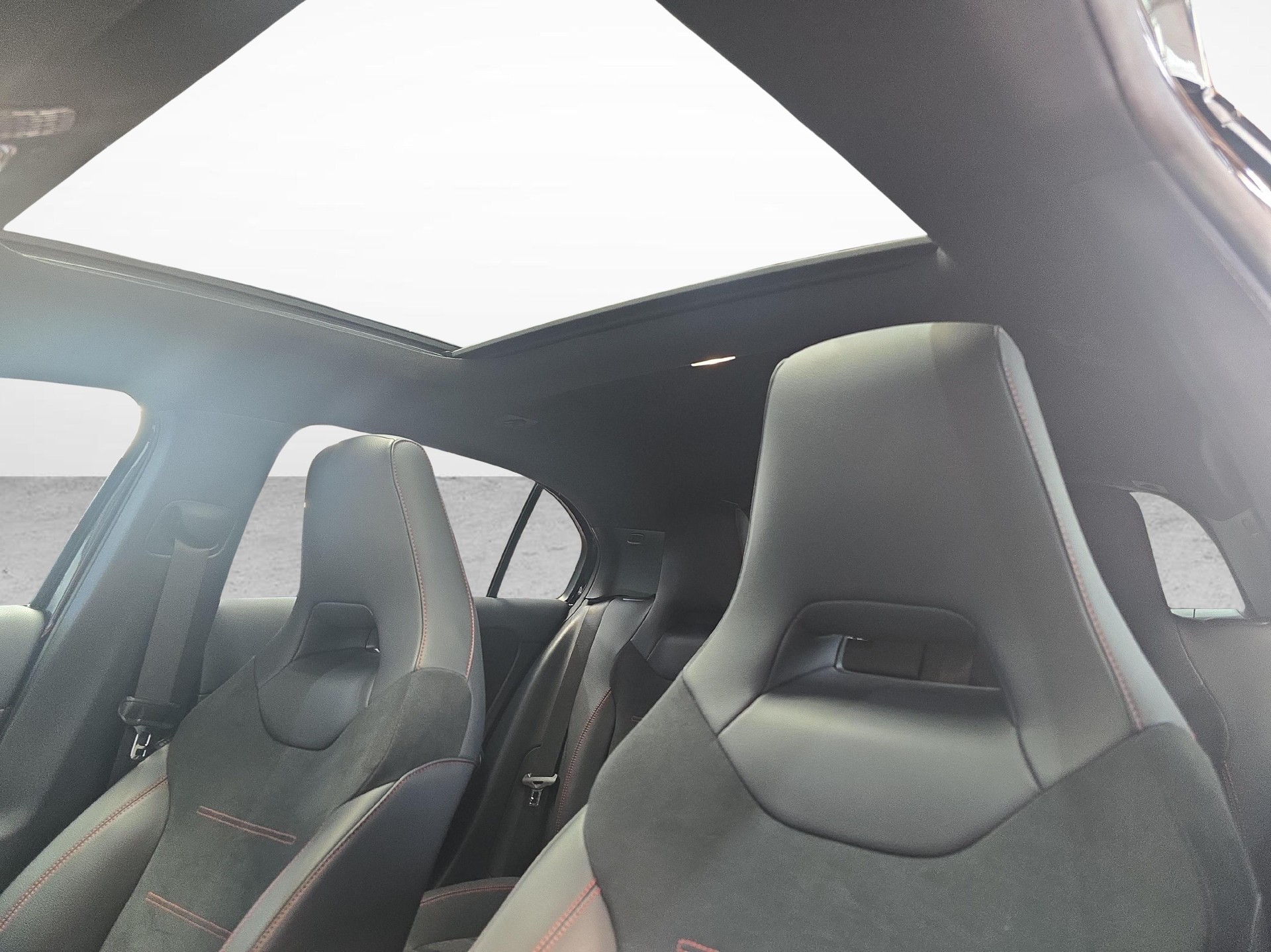 MERCEDES-BENZ A 200 AMG Line-image-8