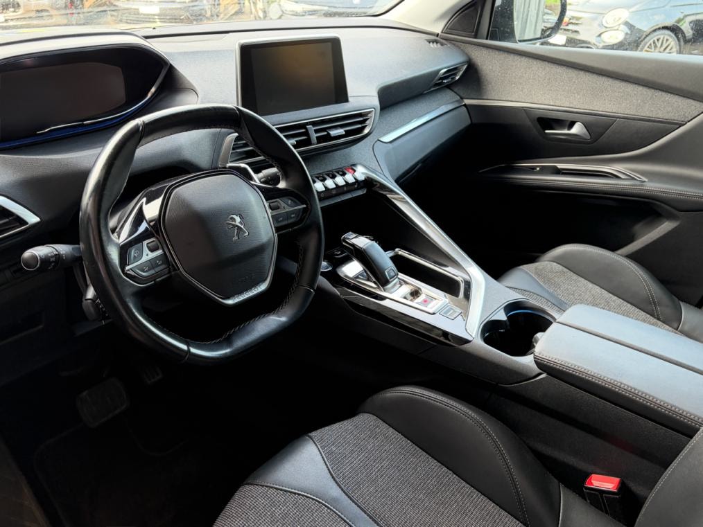 PEUGEOT 5008 1.5 BlueHDi Allure EAT-showroom-element-3