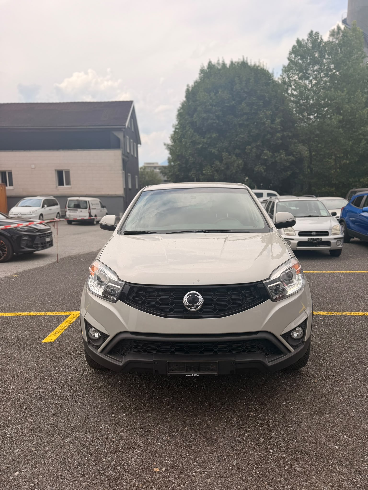 KGM-SsangYong Korando 2.0 e-XDI 4WD-image-4