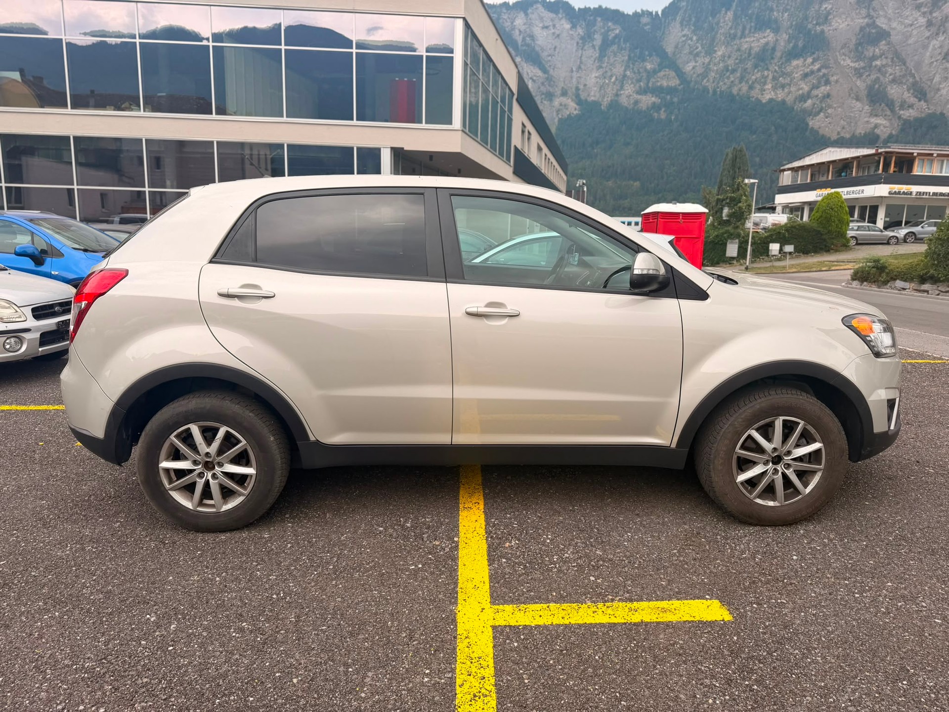 KGM-SsangYong Korando 2.0 e-XDI 4WD-image-3