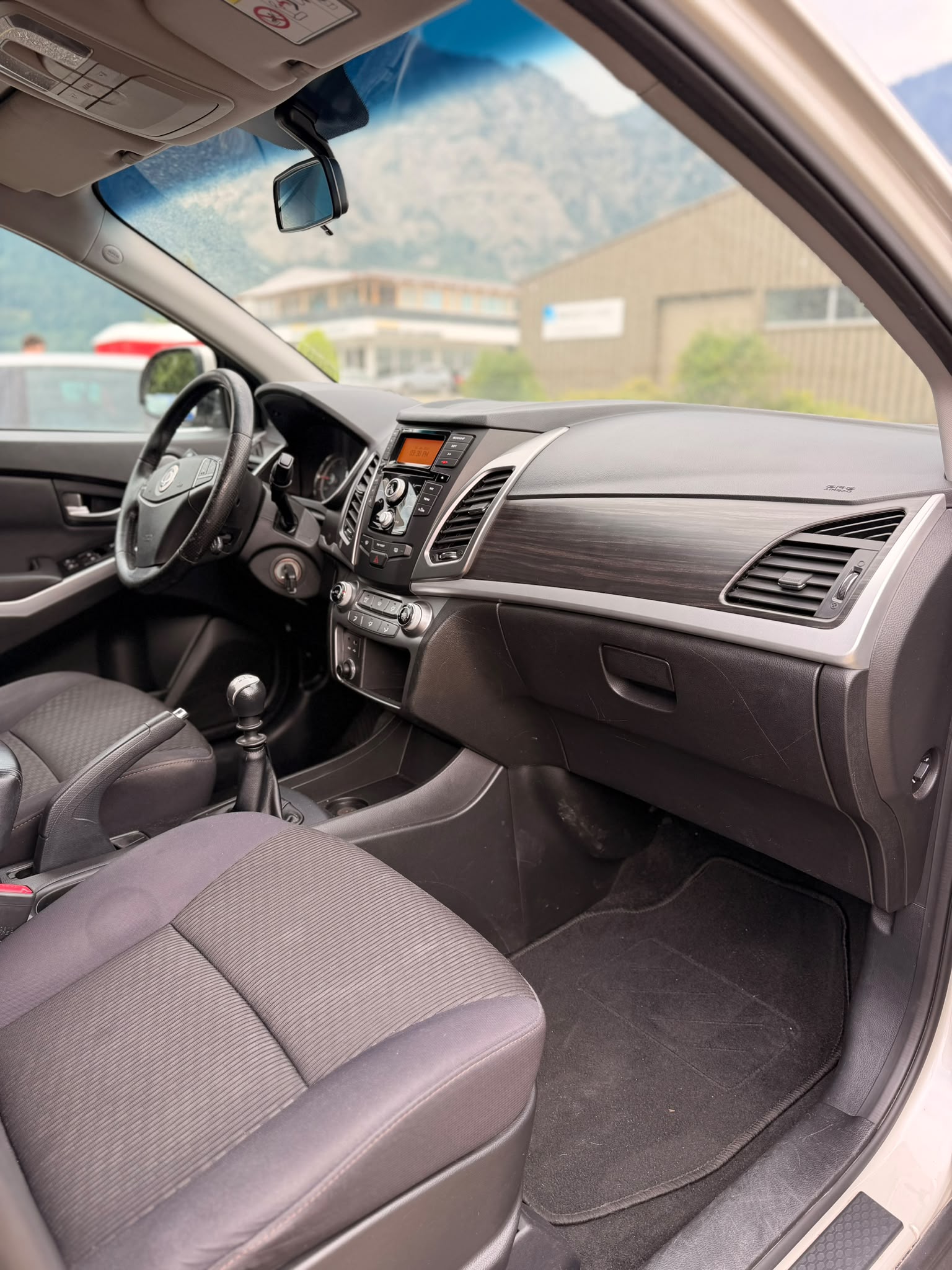 KGM-SsangYong Korando 2.0 e-XDI 4WD-image-12