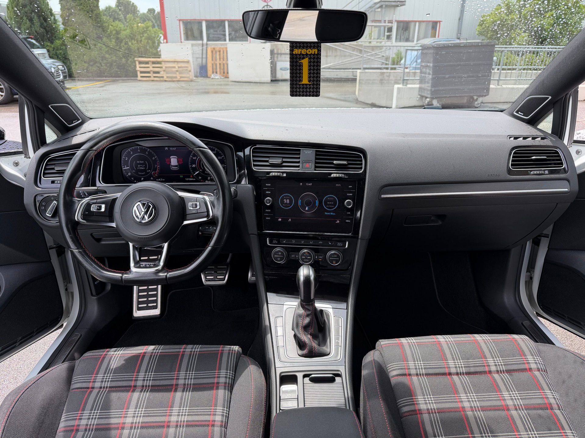 VW Golf 2.0 TSI GTI Performance DSG-image-8