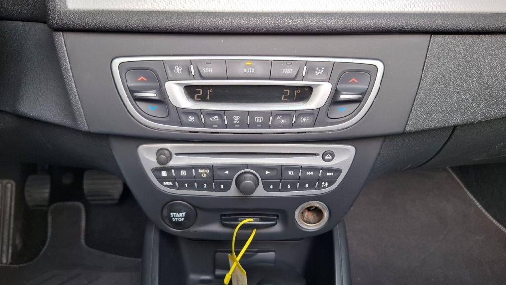 RENAULT Mégane CC 1.4 16V Turbo Floride-image-14