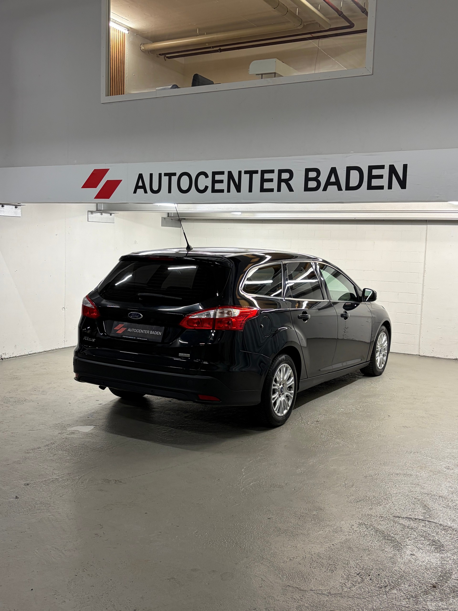 FORD Focus 1.0 SCTi Titanium-showroom-element-3