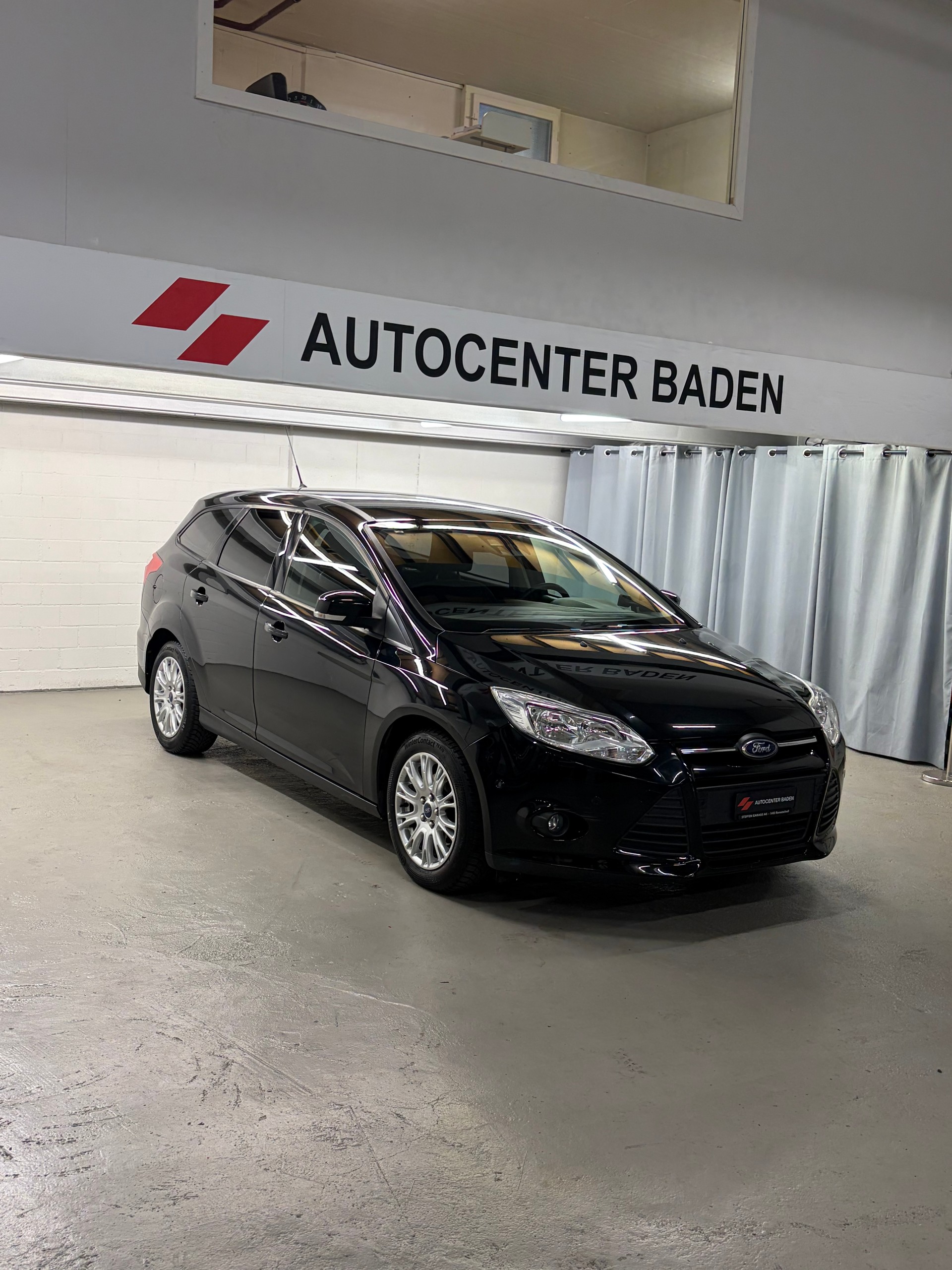 FORD Focus 1.0 SCTi Titanium-showroom-element-2