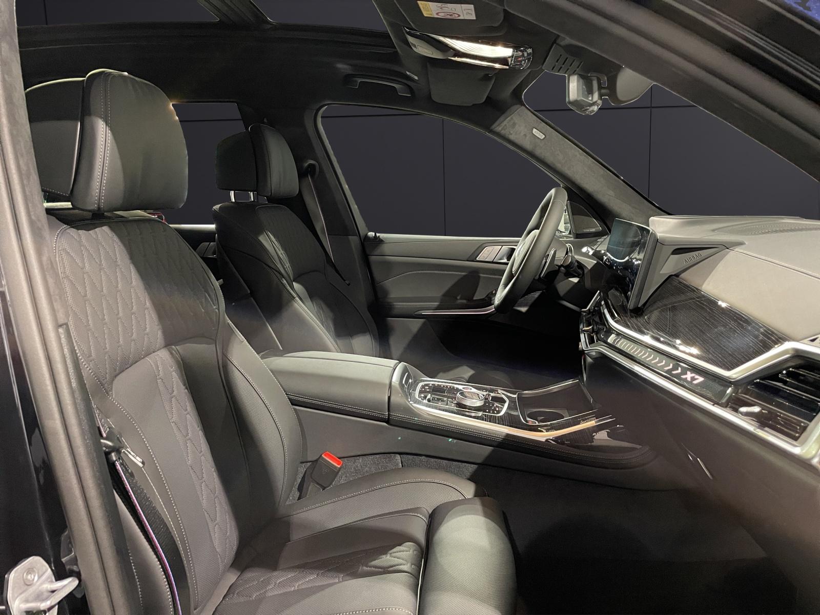 BMW X7 40i xDrive SAG-image-19