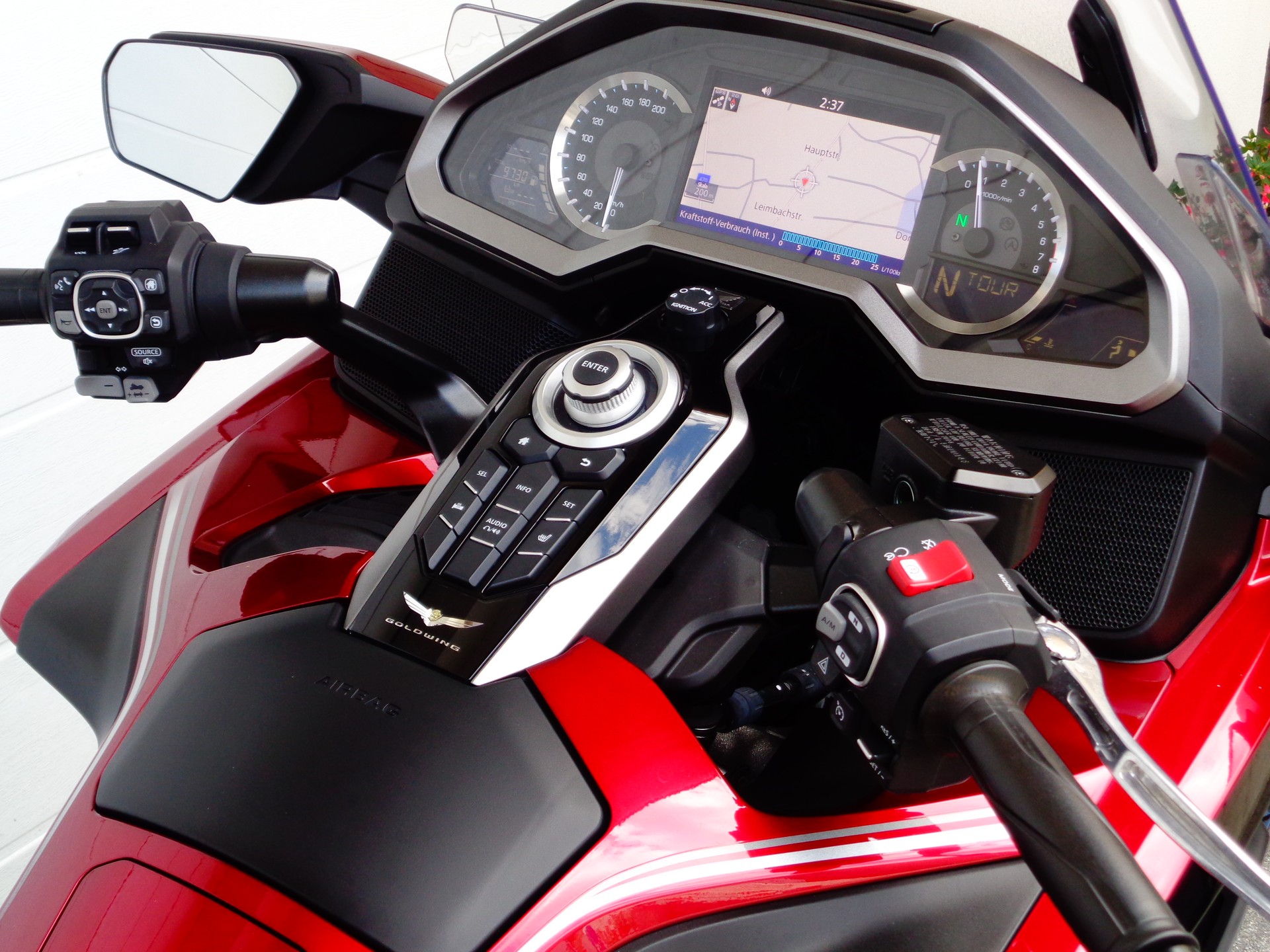 HONDA GL 1800 DA DCT Goldwing Tour-image-4
