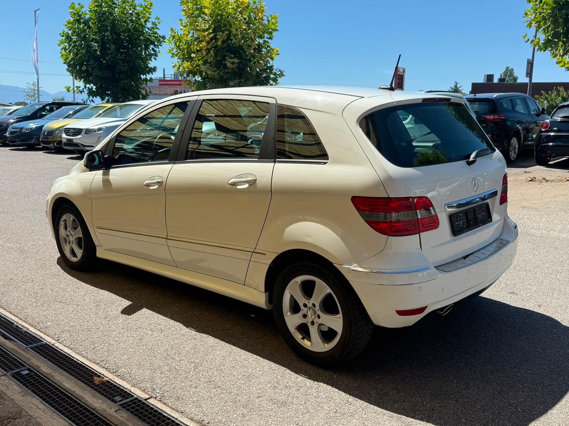 MERCEDES-BENZ B 200-image-5