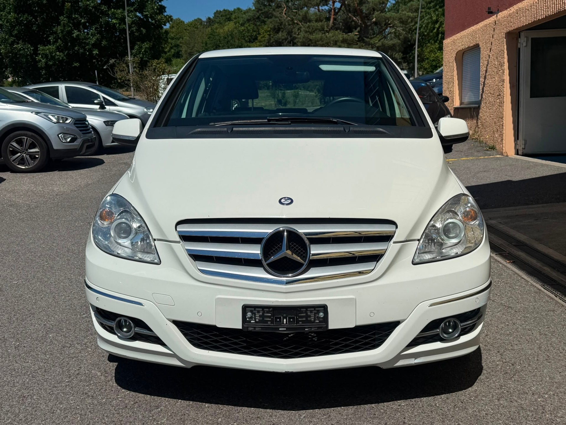MERCEDES-BENZ B 200