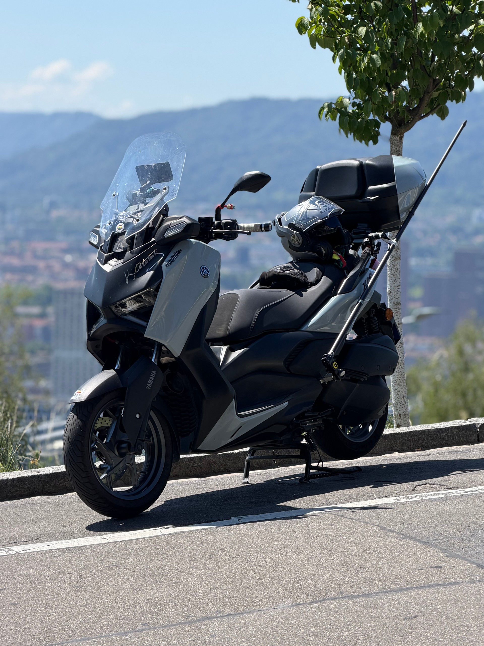 YAMAHA X-Max 300 Tech Max Plus-image-2