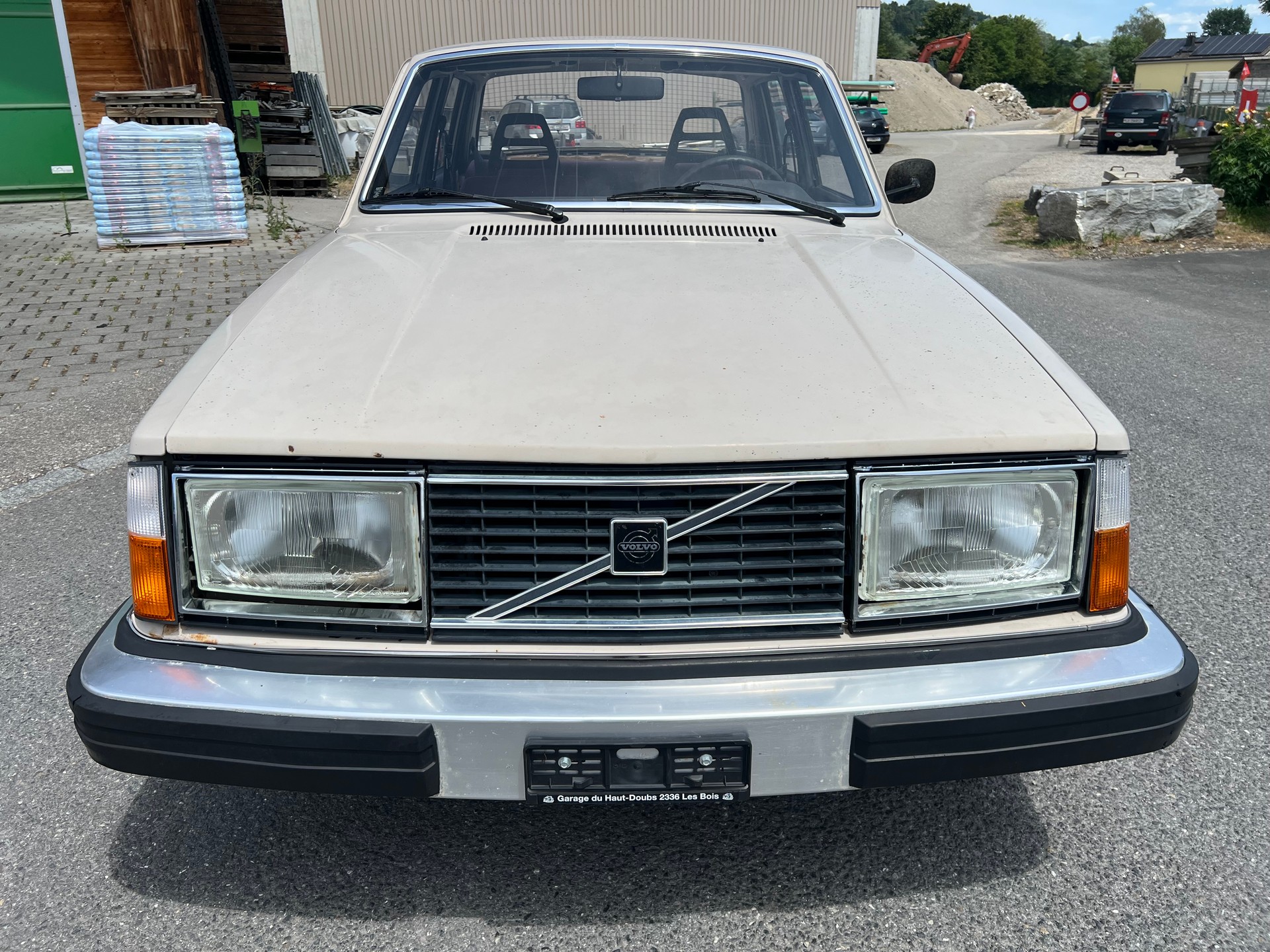 VOLVO 244