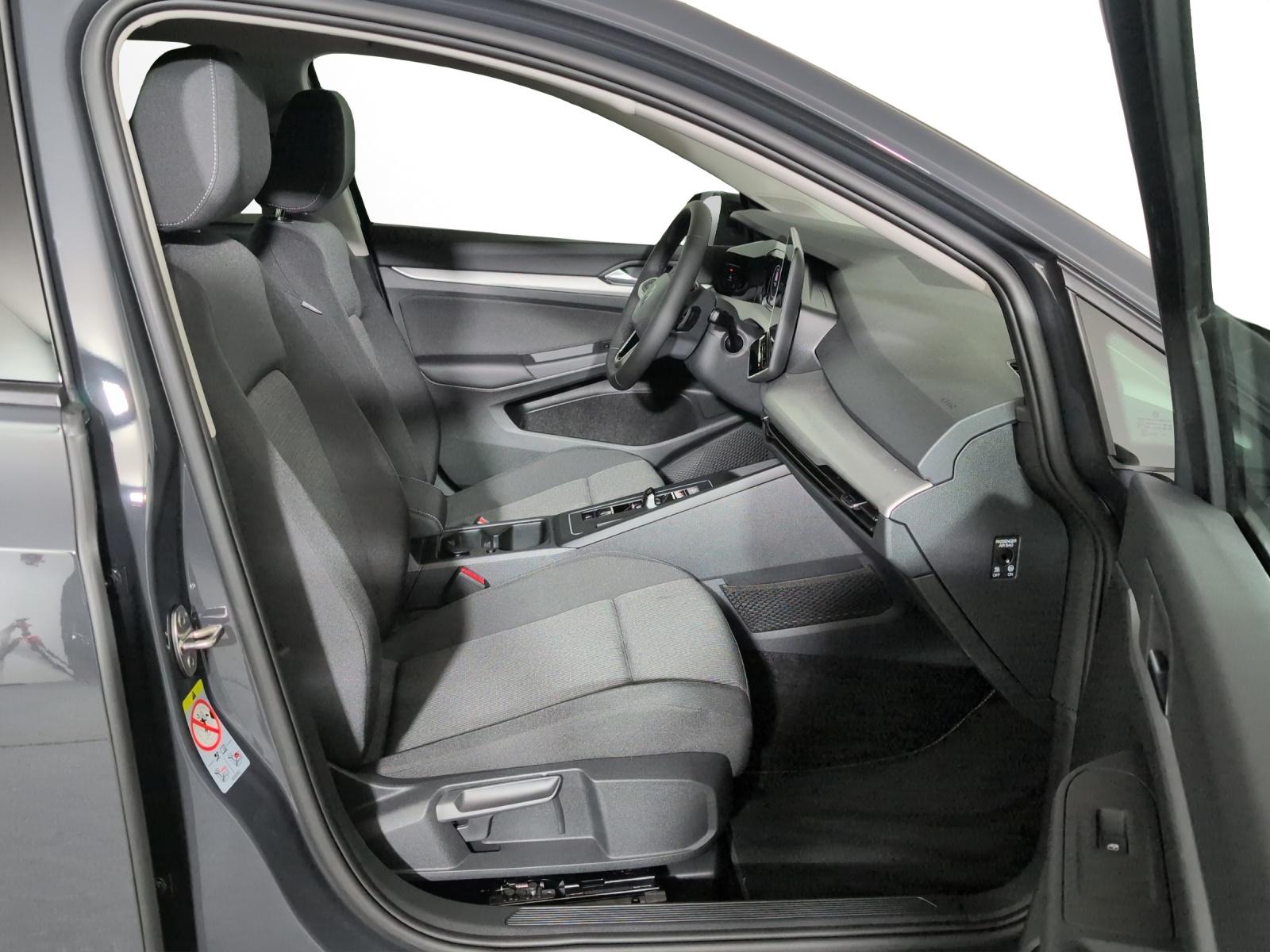 VW Golf 1.5 e TSI mHEV Basis DSG-image-7