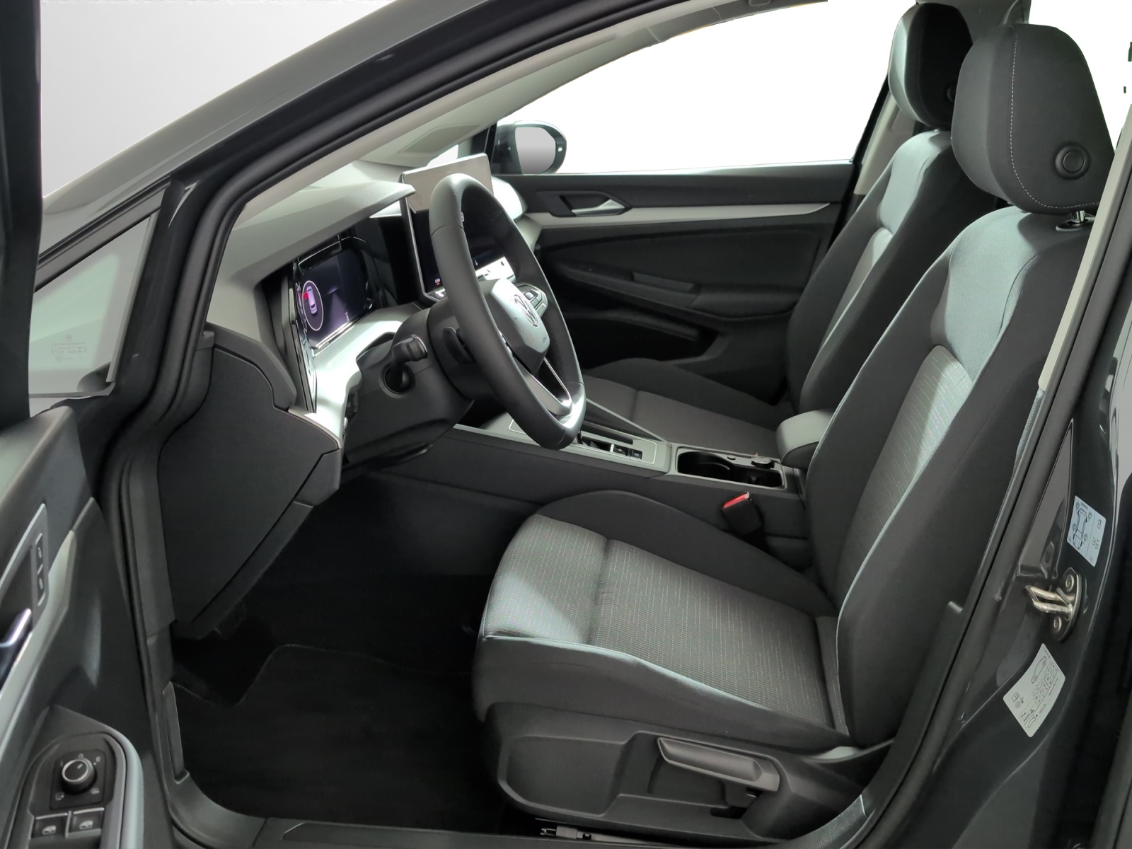 VW Golf 1.5 e TSI mHEV Basis DSG-image-6