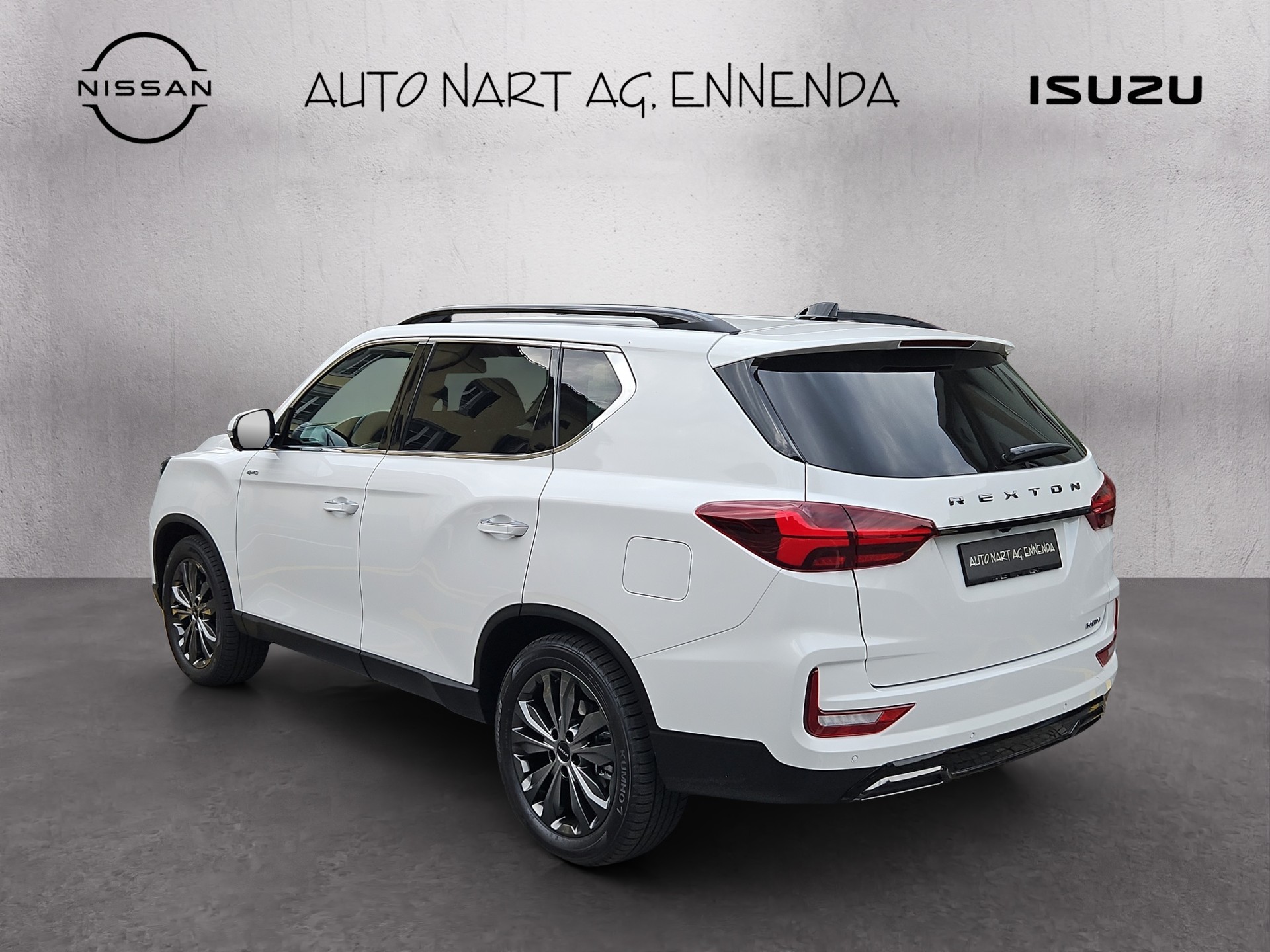KGM-SsangYong Rexton 2.2 Diesel Blackline 4WD - 3'500kg-showroom-element-2