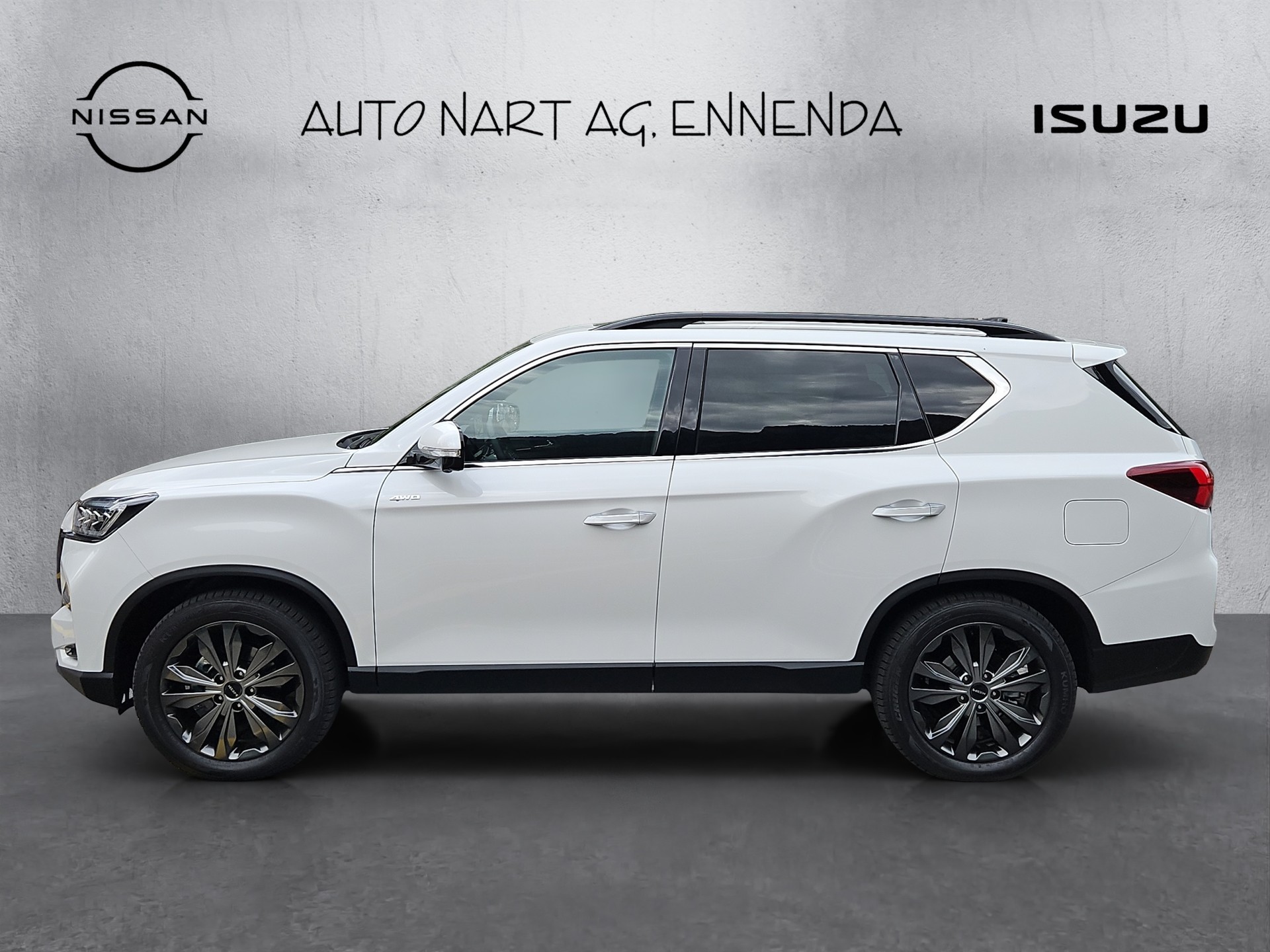 KGM-SsangYong Rexton 2.2 Diesel Blackline 4WD - 3'500kg-showroom-element-1