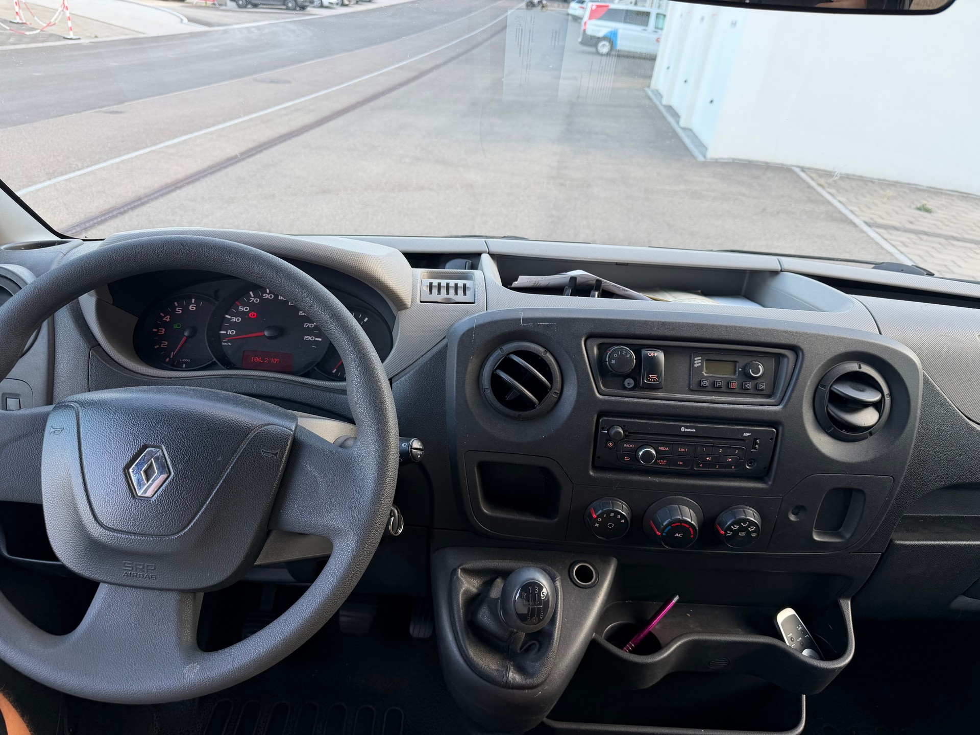 RENAULT Master 2.3 dci 8 plätze Frisch ab MFK-image-12