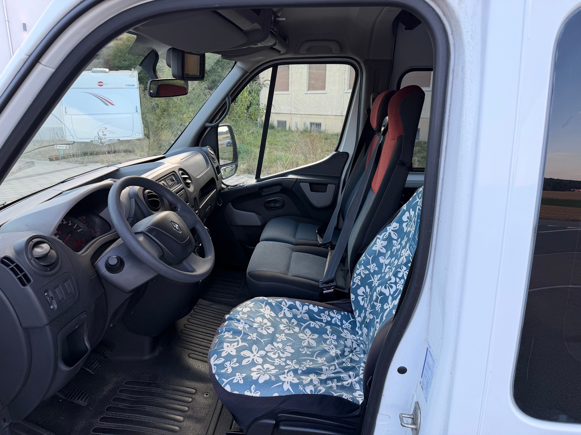 RENAULT Master 2.3 dci 8 plätze Frisch ab MFK-image-10