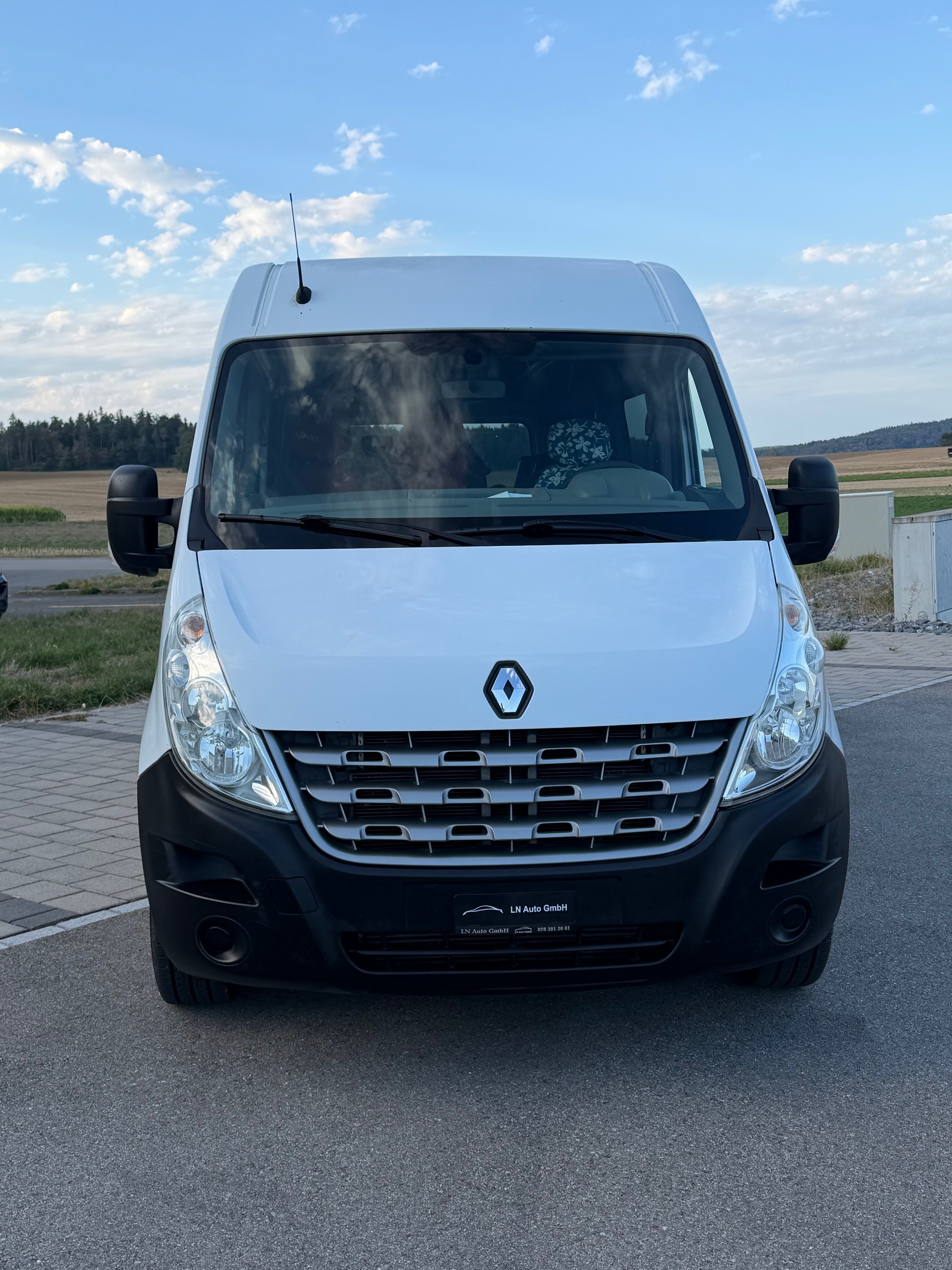 RENAULT Master 2.3 dci 8 plätze Frisch ab MFK-image-2
