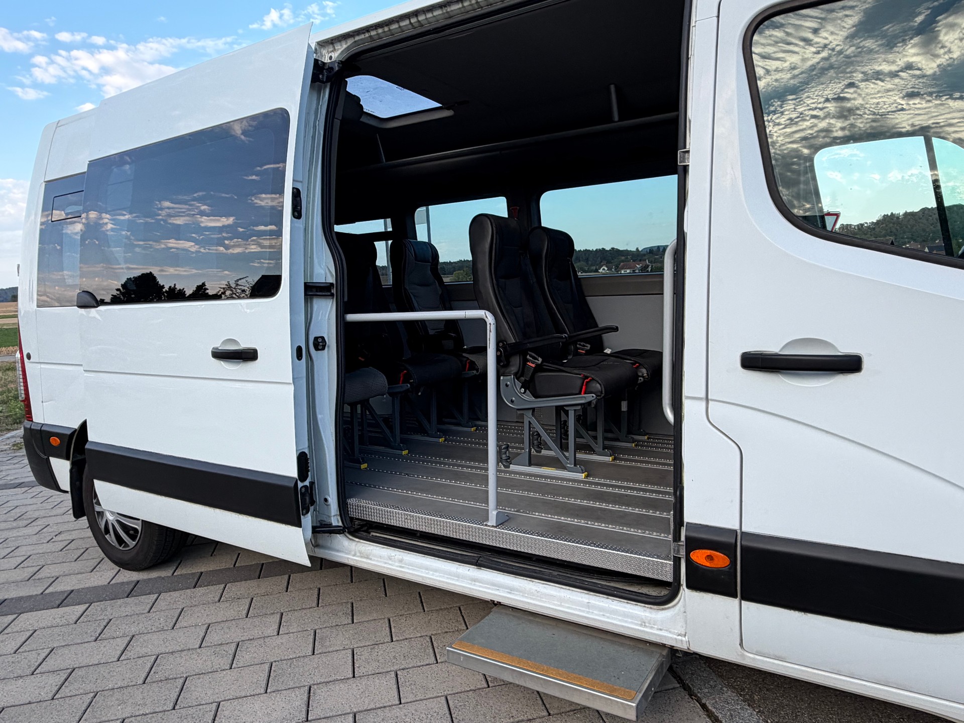 RENAULT Master 2.3 dci 8 plätze Frisch ab MFK-image-9