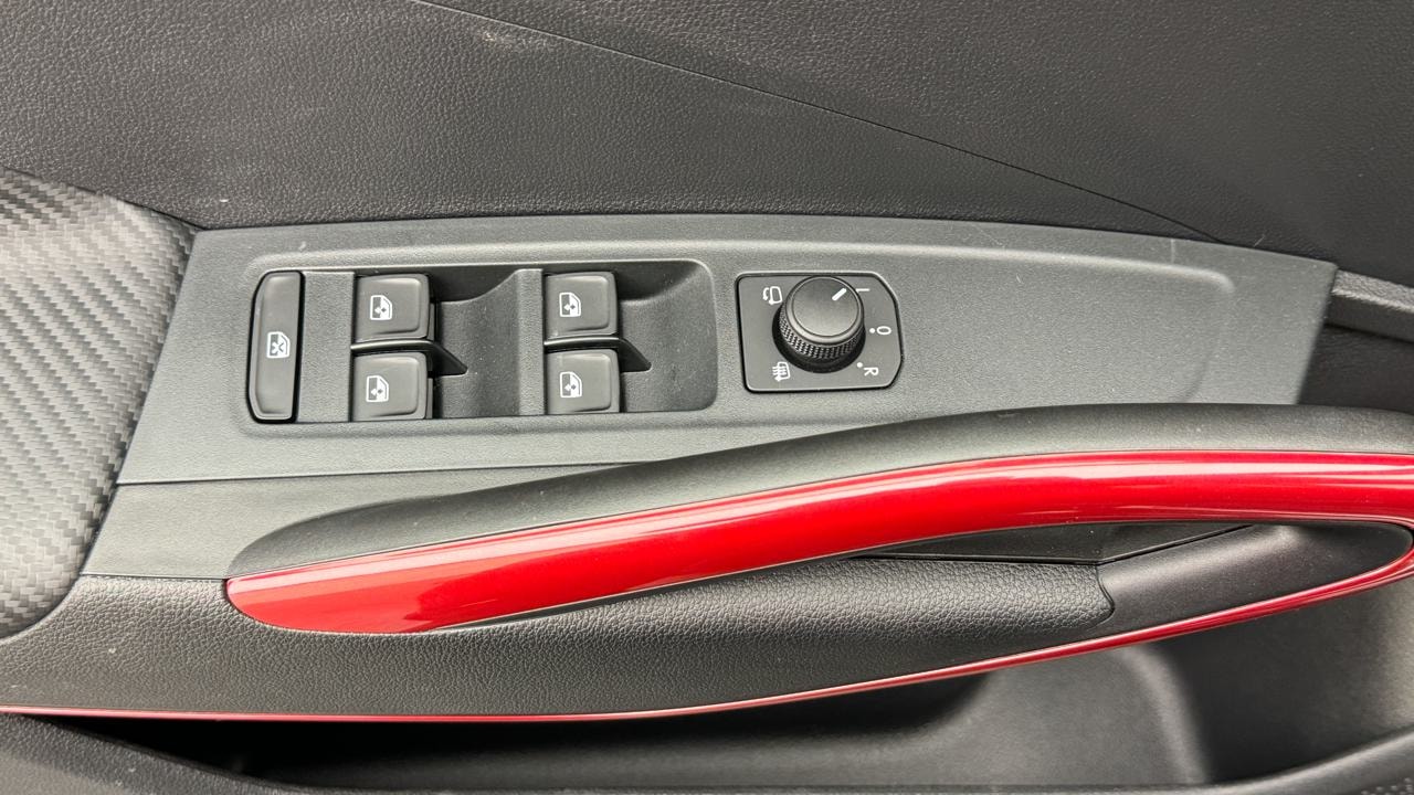 SKODA Fabia 1.0 TSI Monte Carlo DSG-image-8
