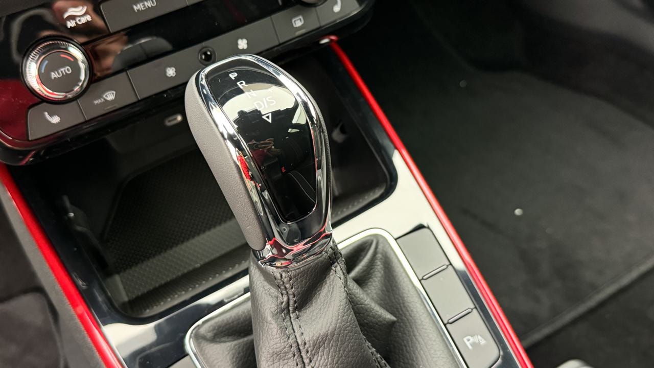 SKODA Fabia 1.0 TSI Monte Carlo DSG-image-10