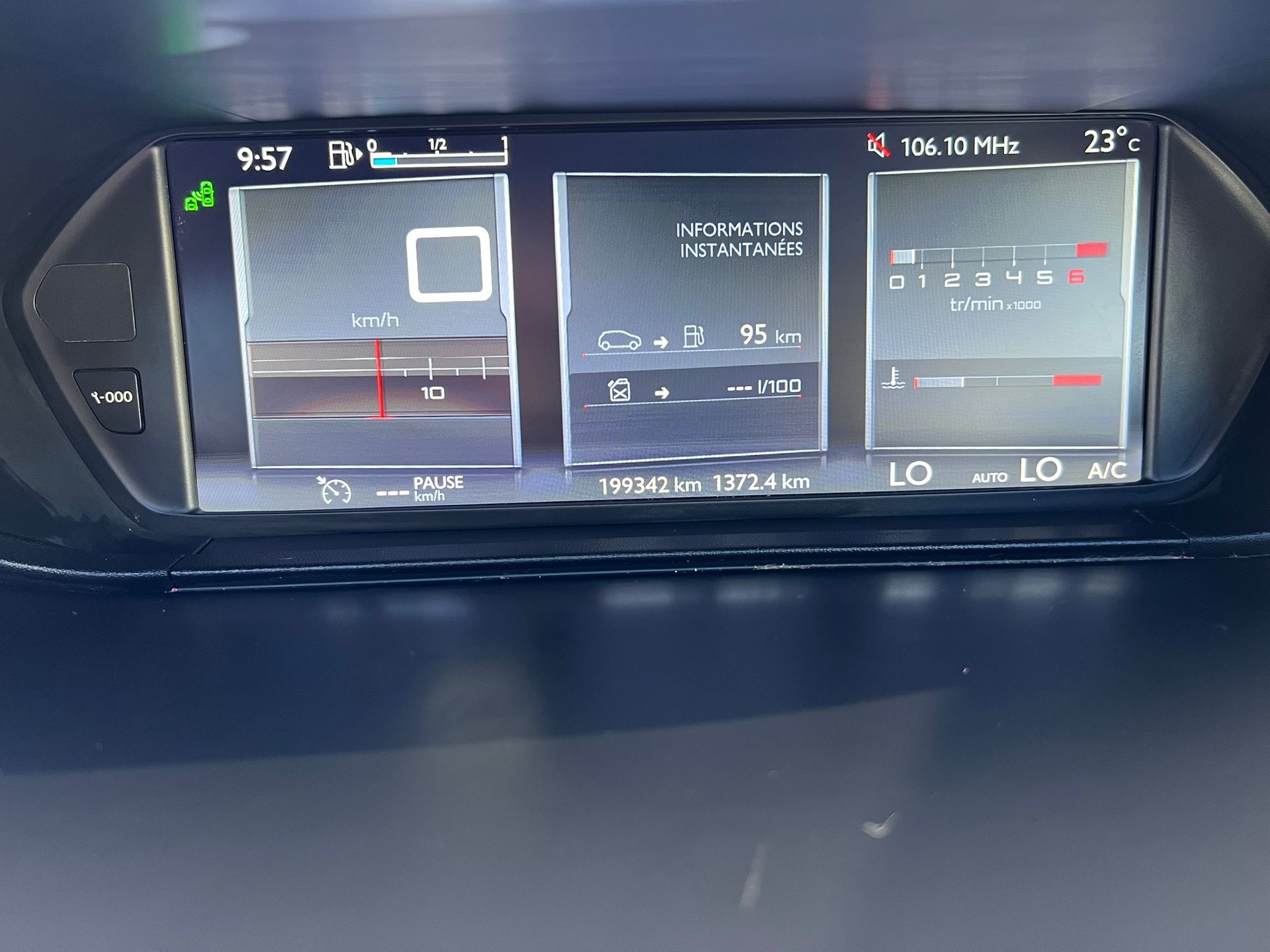 CITROEN C4 Picasso 1.6i 16V THP Intensive-image-11