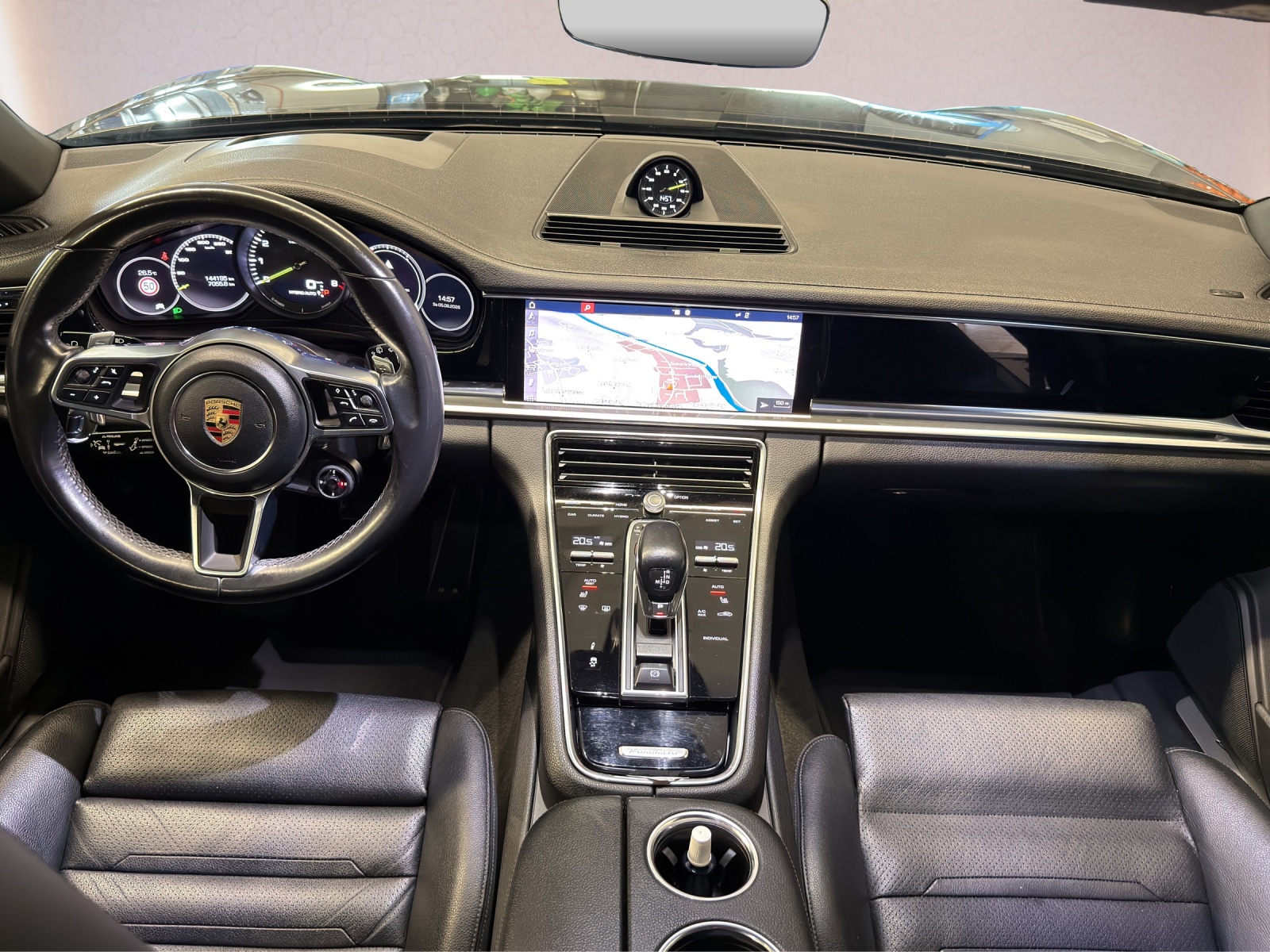 PORSCHE Panamera 4 E-Hybrid Sport Turismo PDK-showroom-element-3