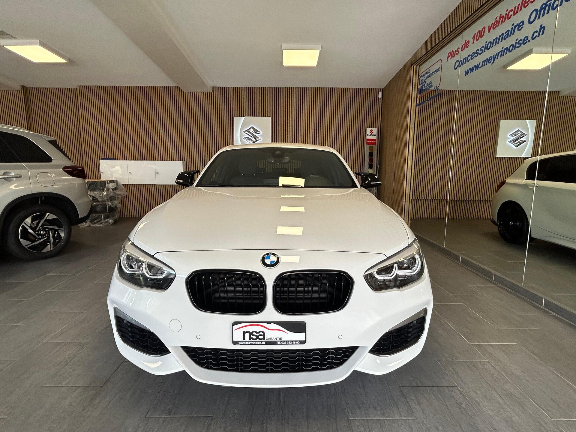 BMW M140i xDrive F20-showroom-element-2