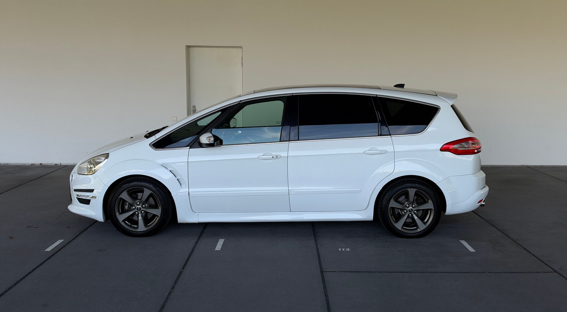 FORD S-Max 2.0 SCTi TitaniumS PowerShift-showroom-element-1