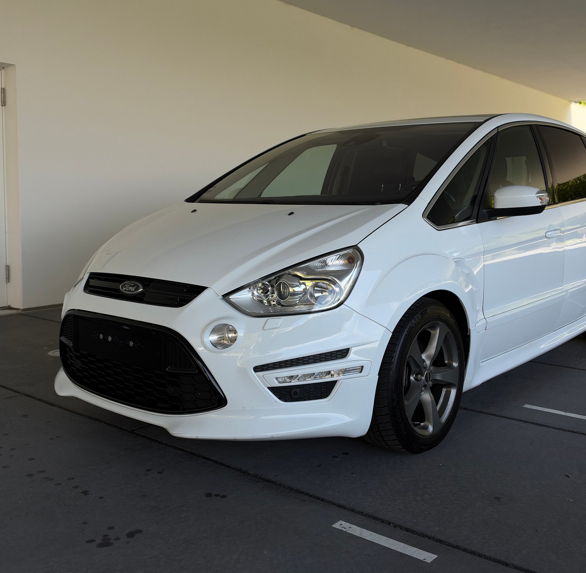 FORD S-Max 2.0 SCTi TitaniumS PowerShift-showroom-element-3