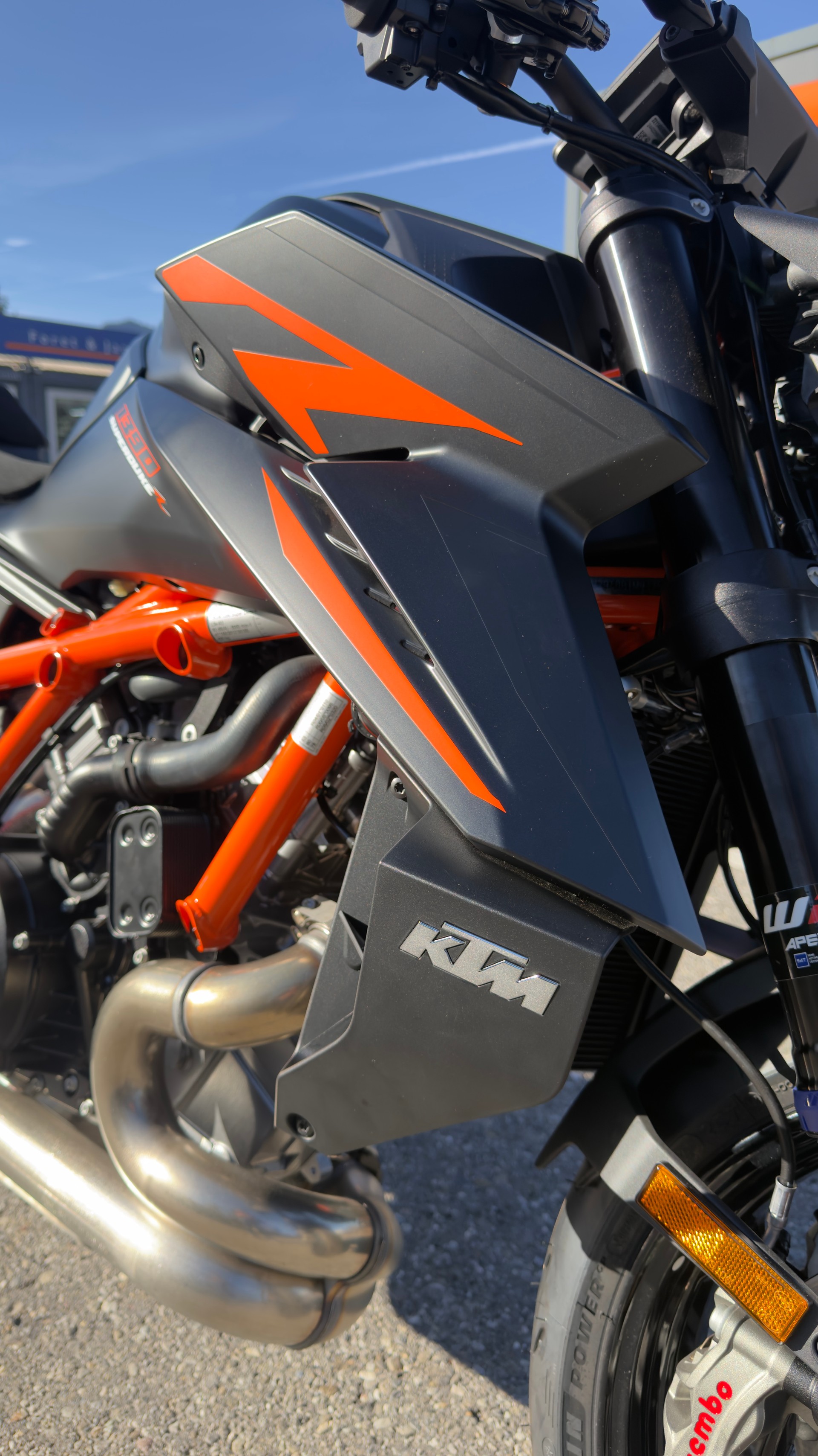 KTM 1390 Super Duke R EVO-image-3