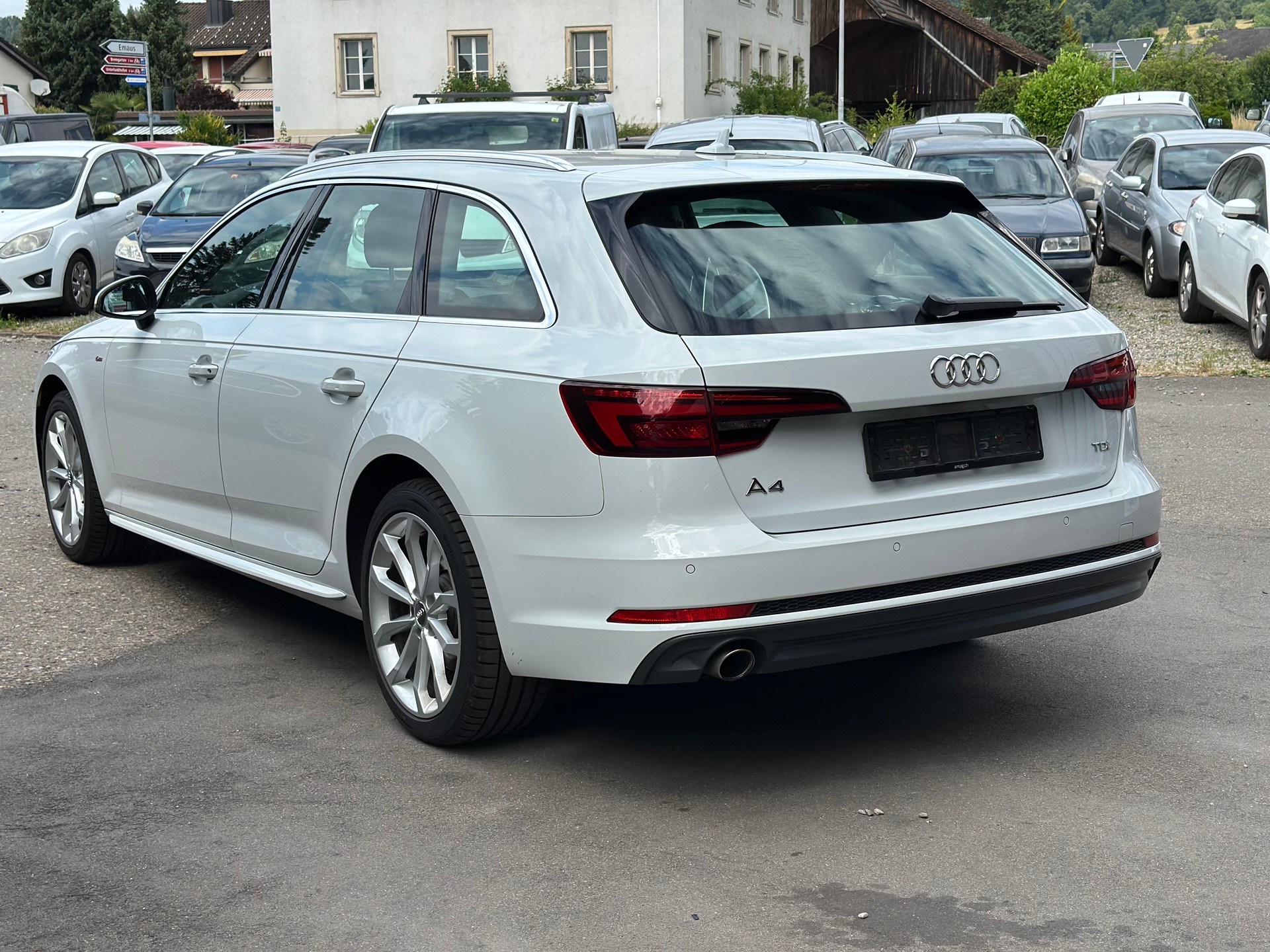 AUDI A4 Avant 2.0 TDI S-tronic-image-6