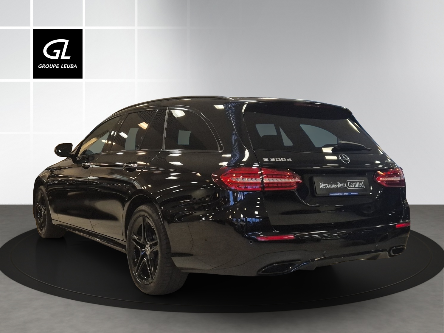 MERCEDES-BENZ E 300 de T 4Matic EQ Star 9G-Tronic-showroom-element-3