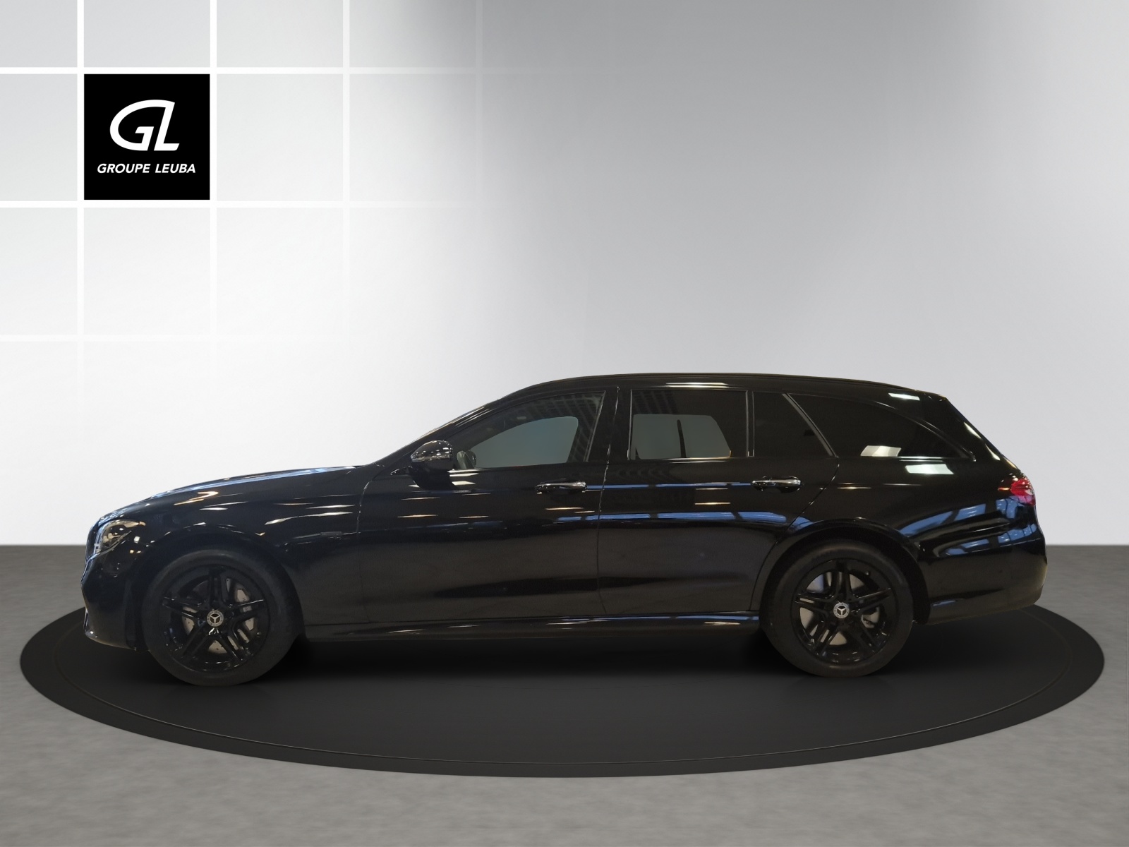 MERCEDES-BENZ E 300 de T 4Matic EQ Star 9G-Tronic-showroom-element-2
