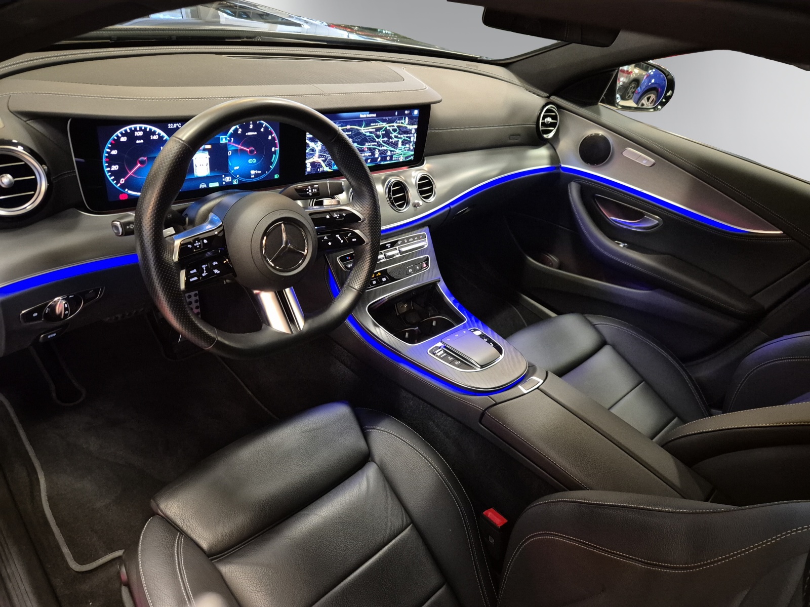 MERCEDES-BENZ E 300 de T 4Matic EQ Star 9G-Tronic-image-13