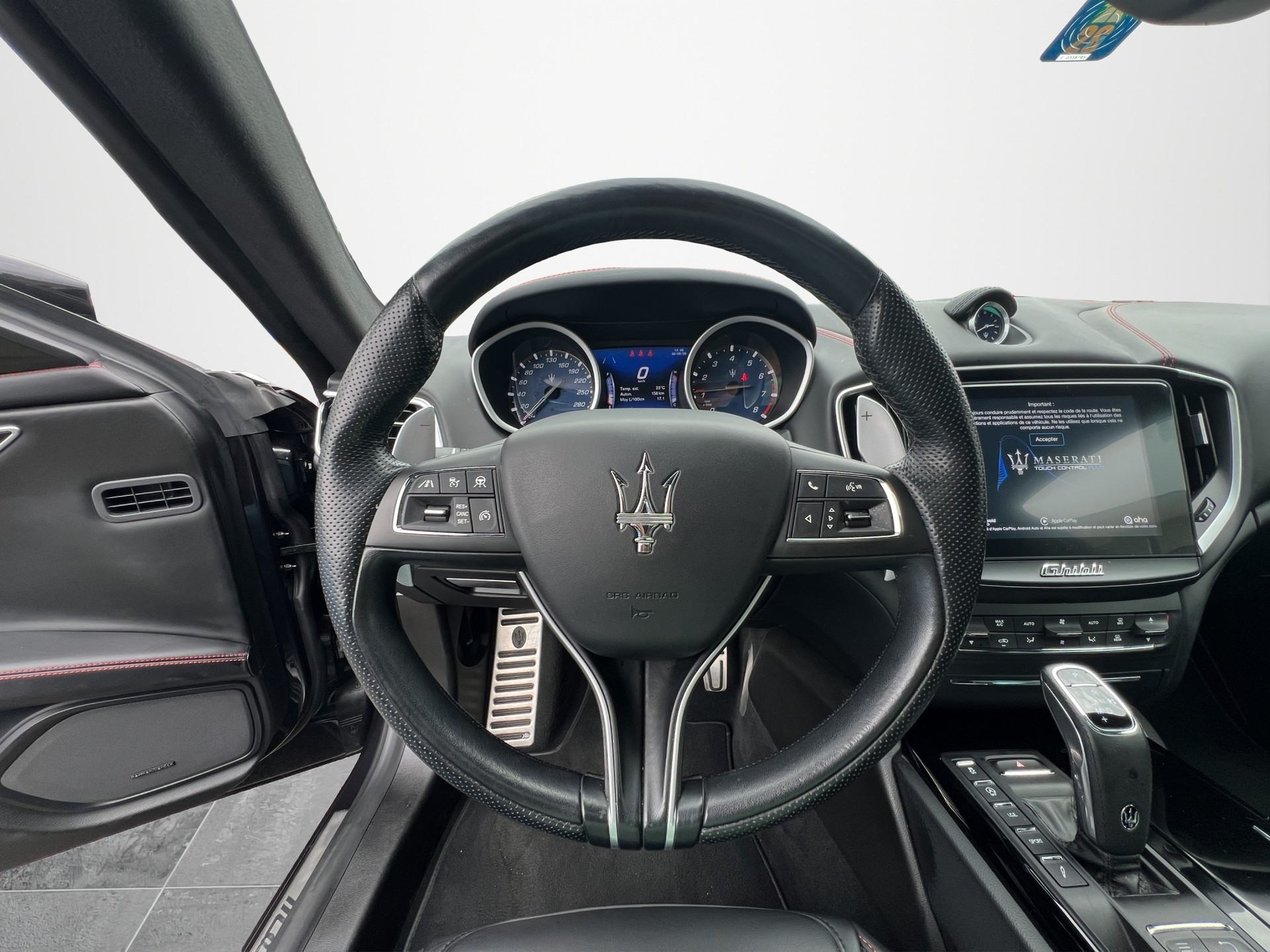 MASERATI Ghibli 3.0 V6 S GranSport Q4-image-9