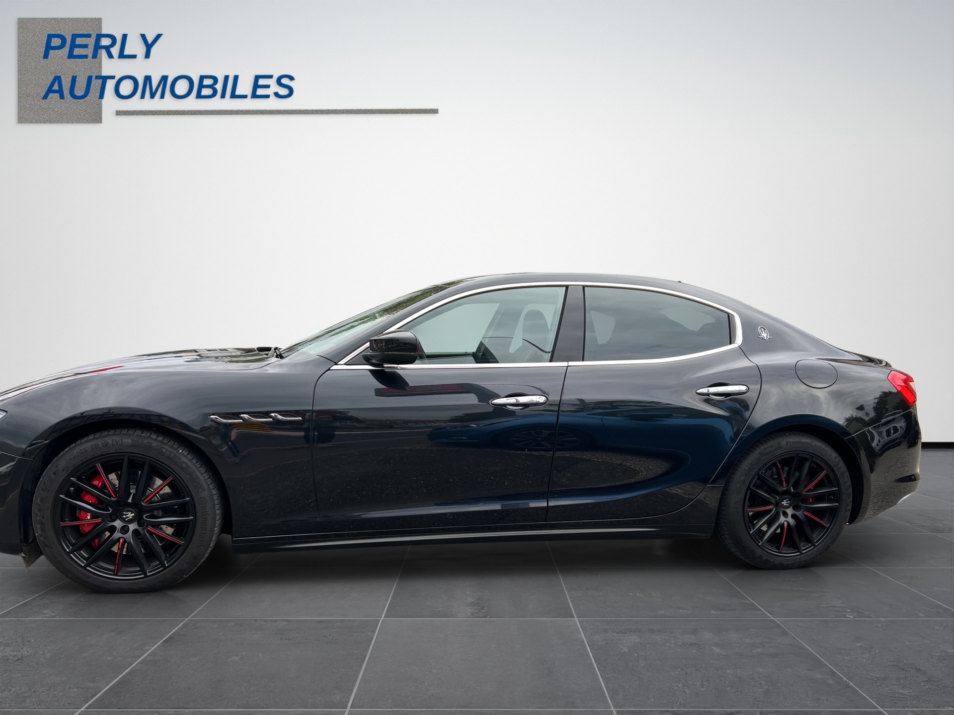 MASERATI Ghibli 3.0 V6 S GranSport Q4-showroom-element-2