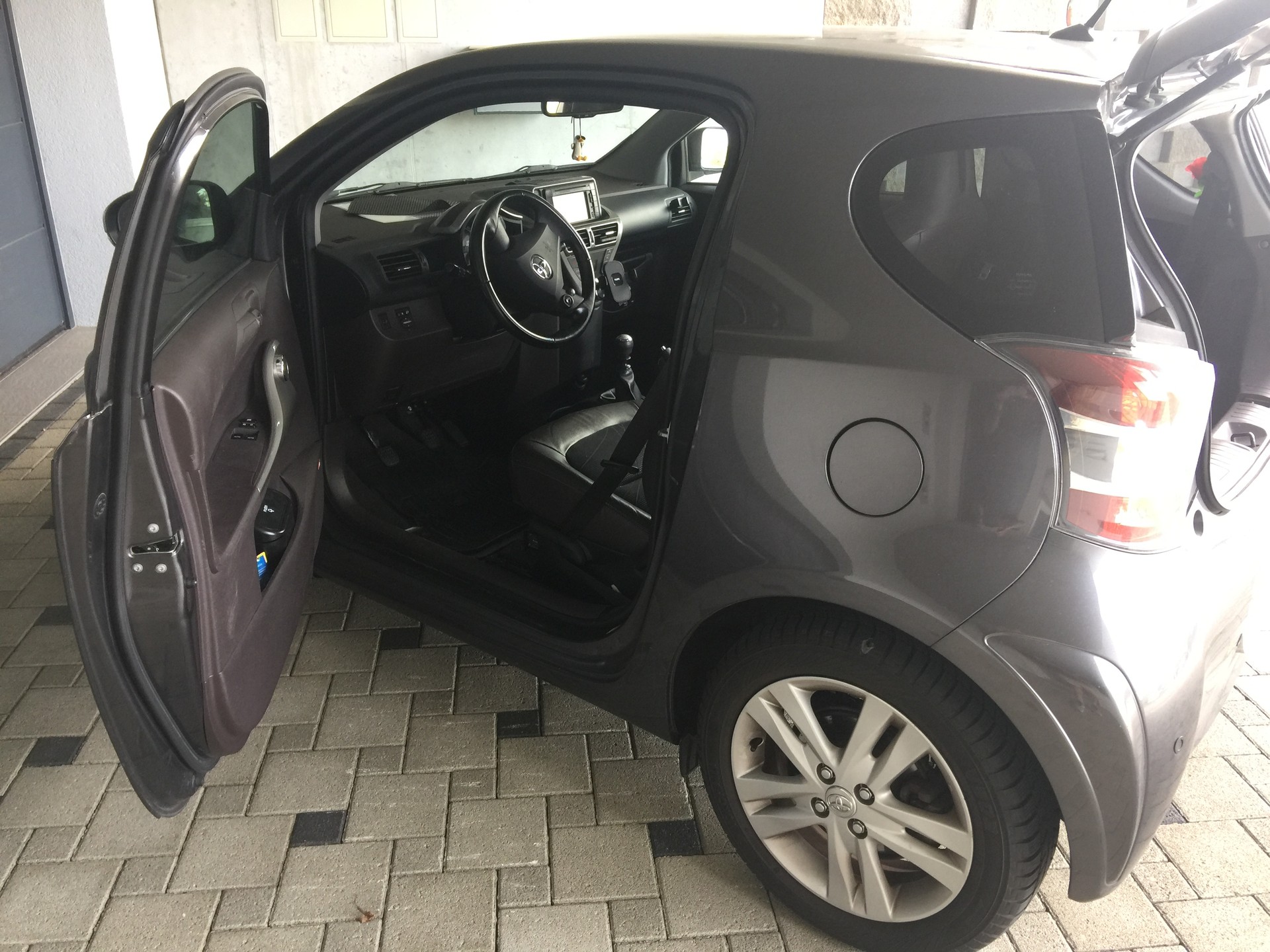 TOYOTA 1.33 VVT-i Q3-image-1