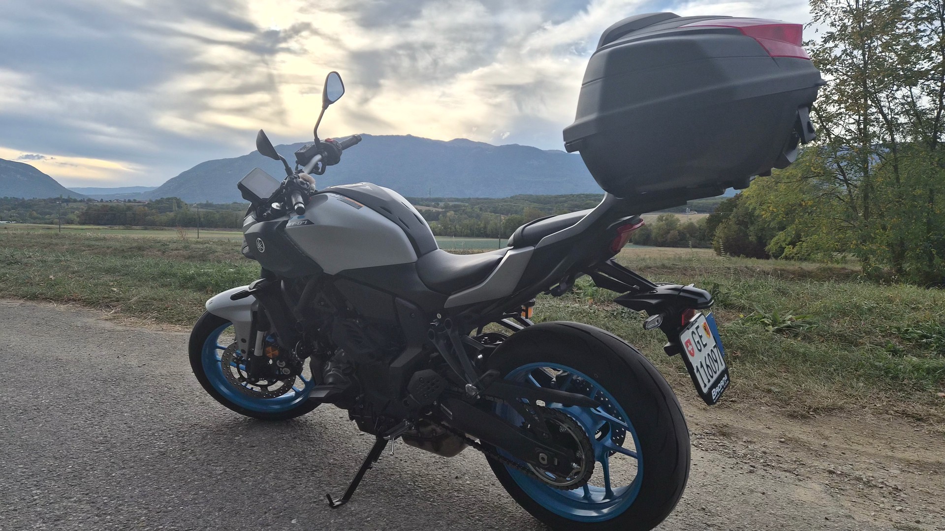 YAMAHA MT-07-image-2